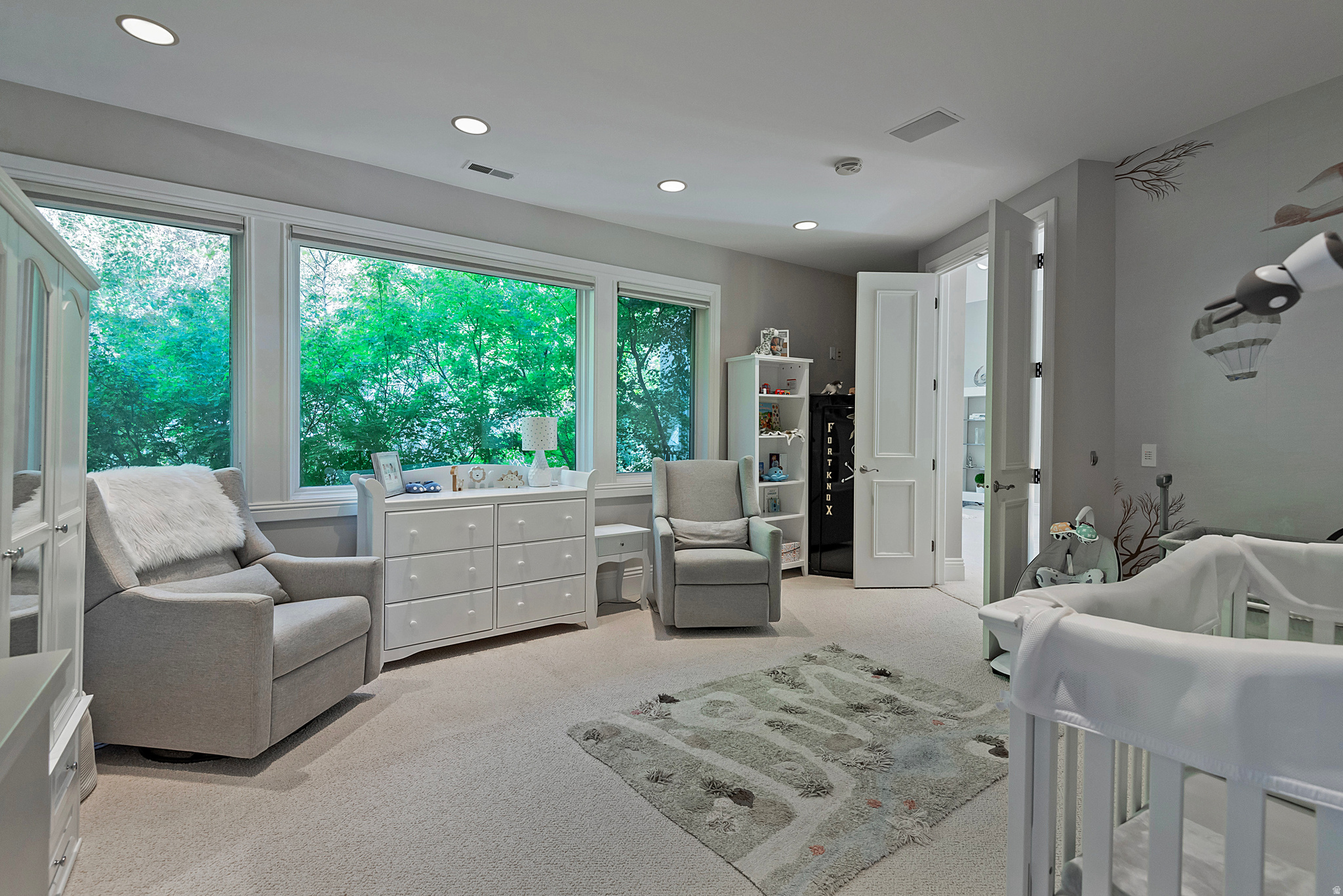 3222 E EAGLE VIEW CIR