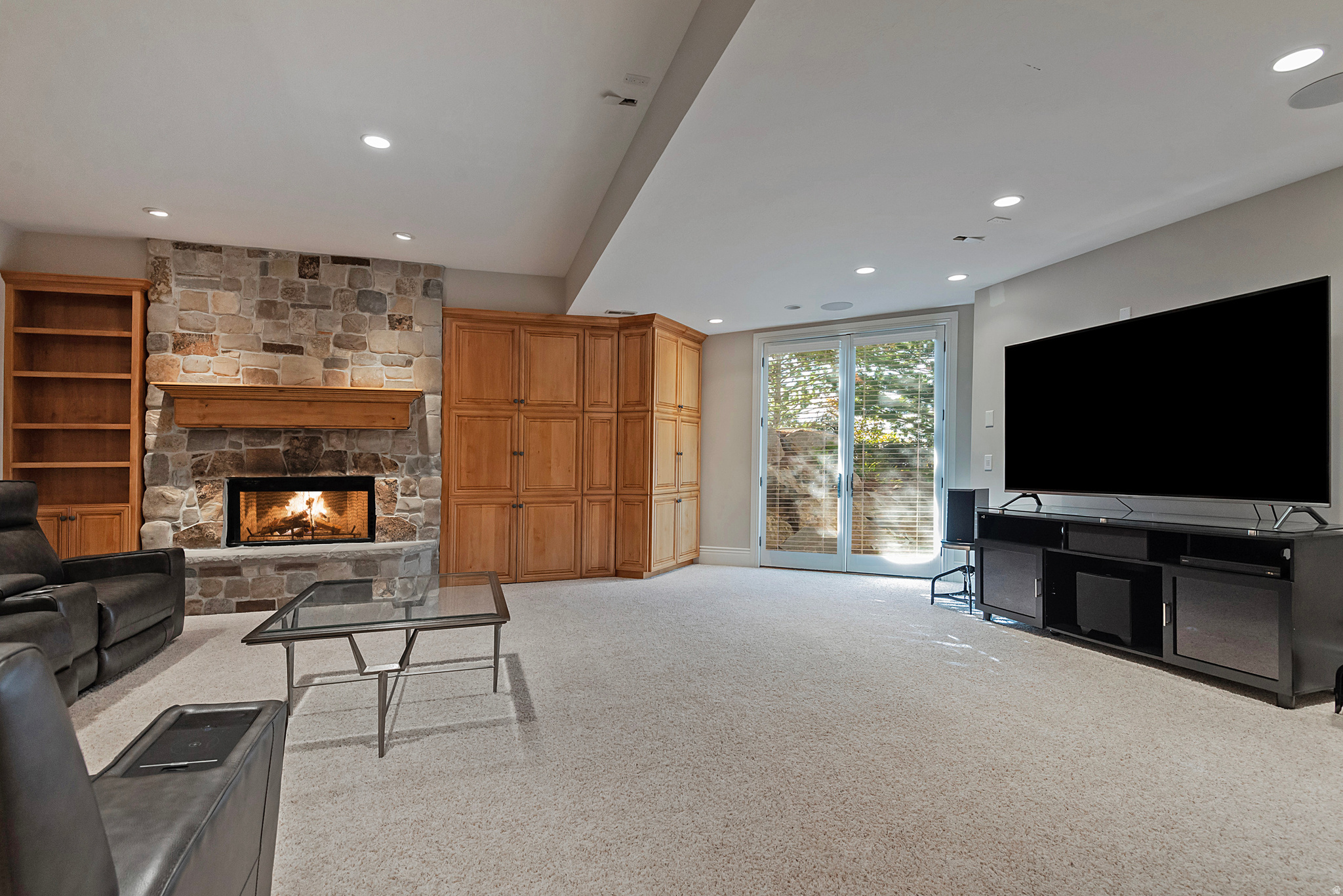 3222 E EAGLE VIEW CIR