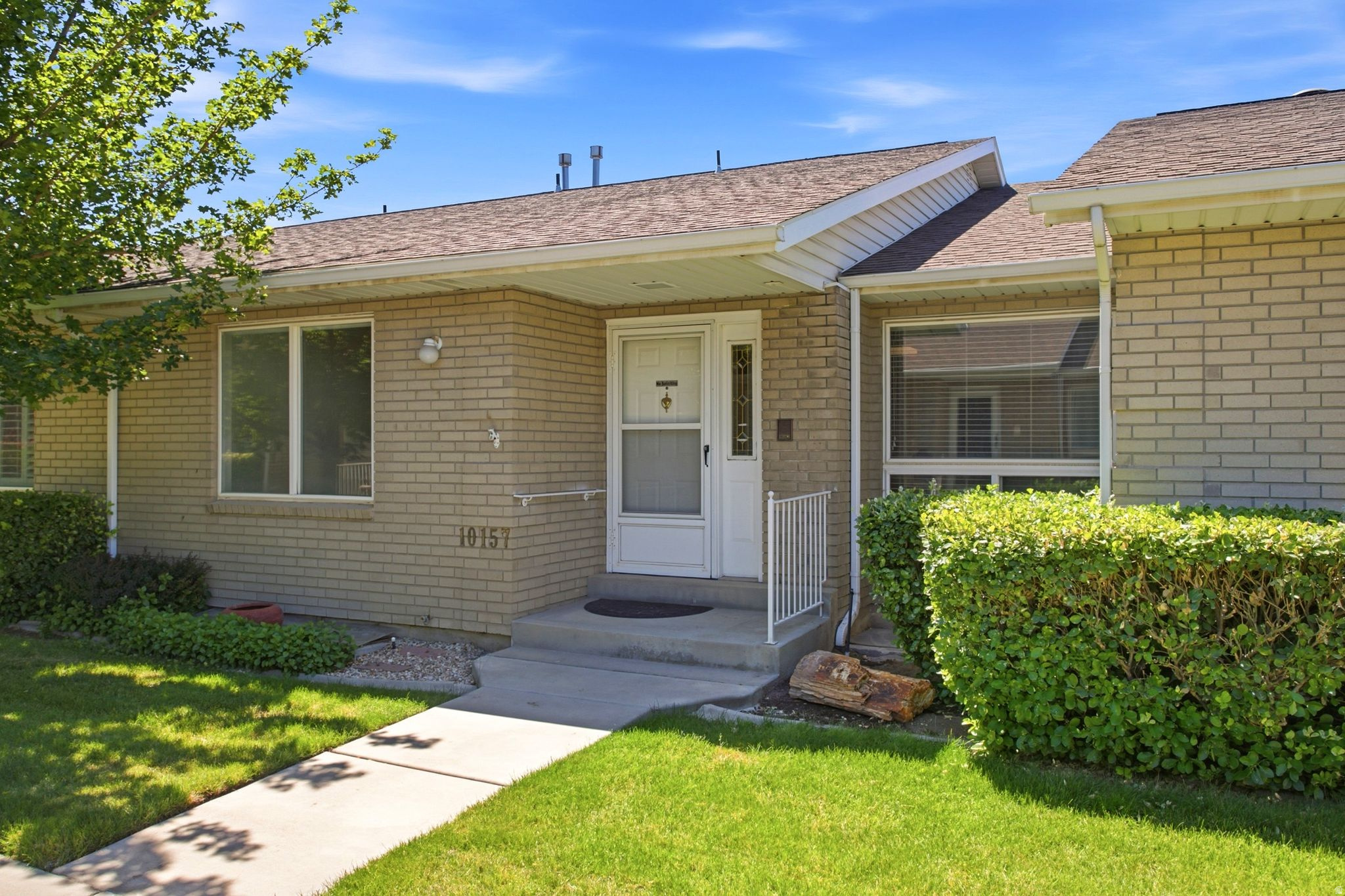 10157 CORNERSTONE DR #120