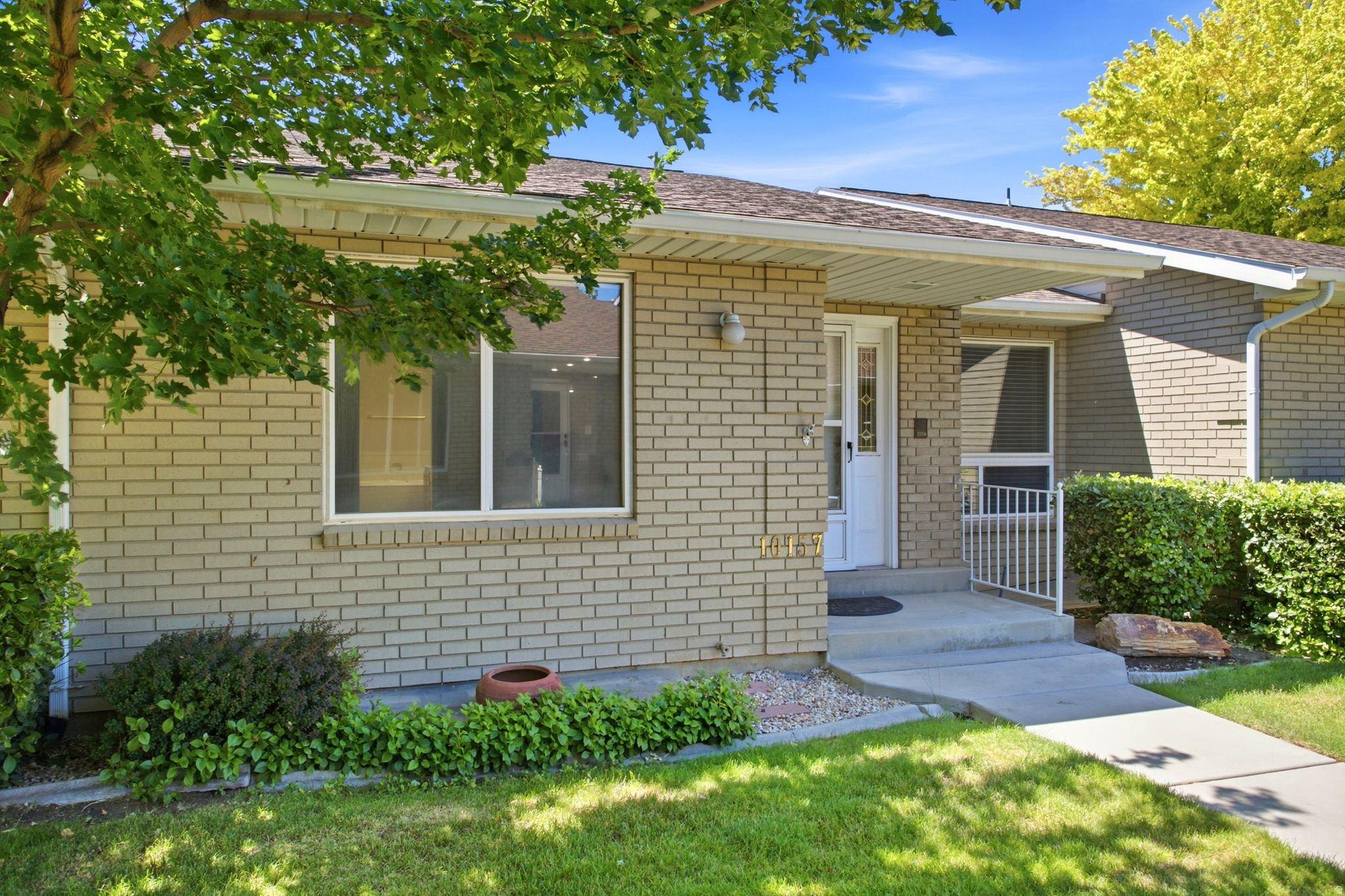 10157 CORNERSTONE DR #120