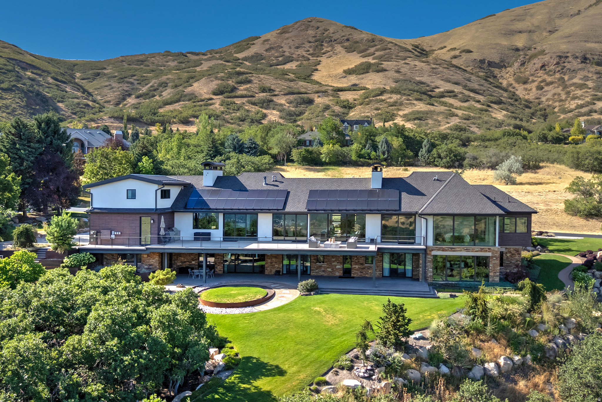 350 E CAPITOL OAKS LN