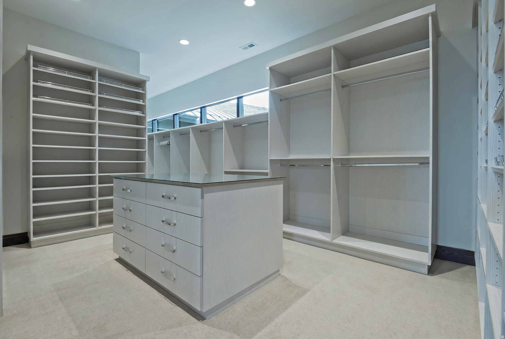 350 E CAPITOL OAKS LN