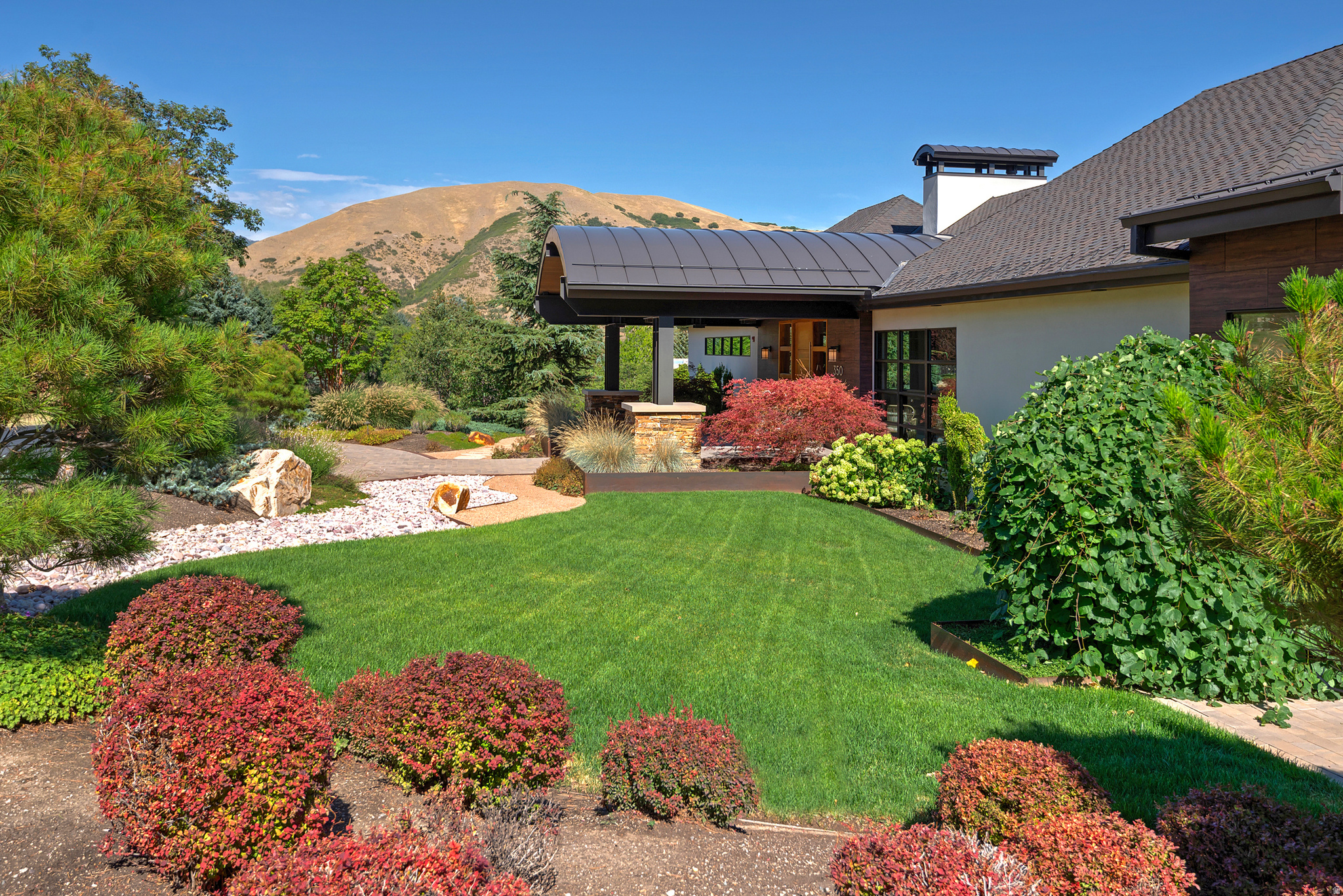 350 E CAPITOL OAKS LN