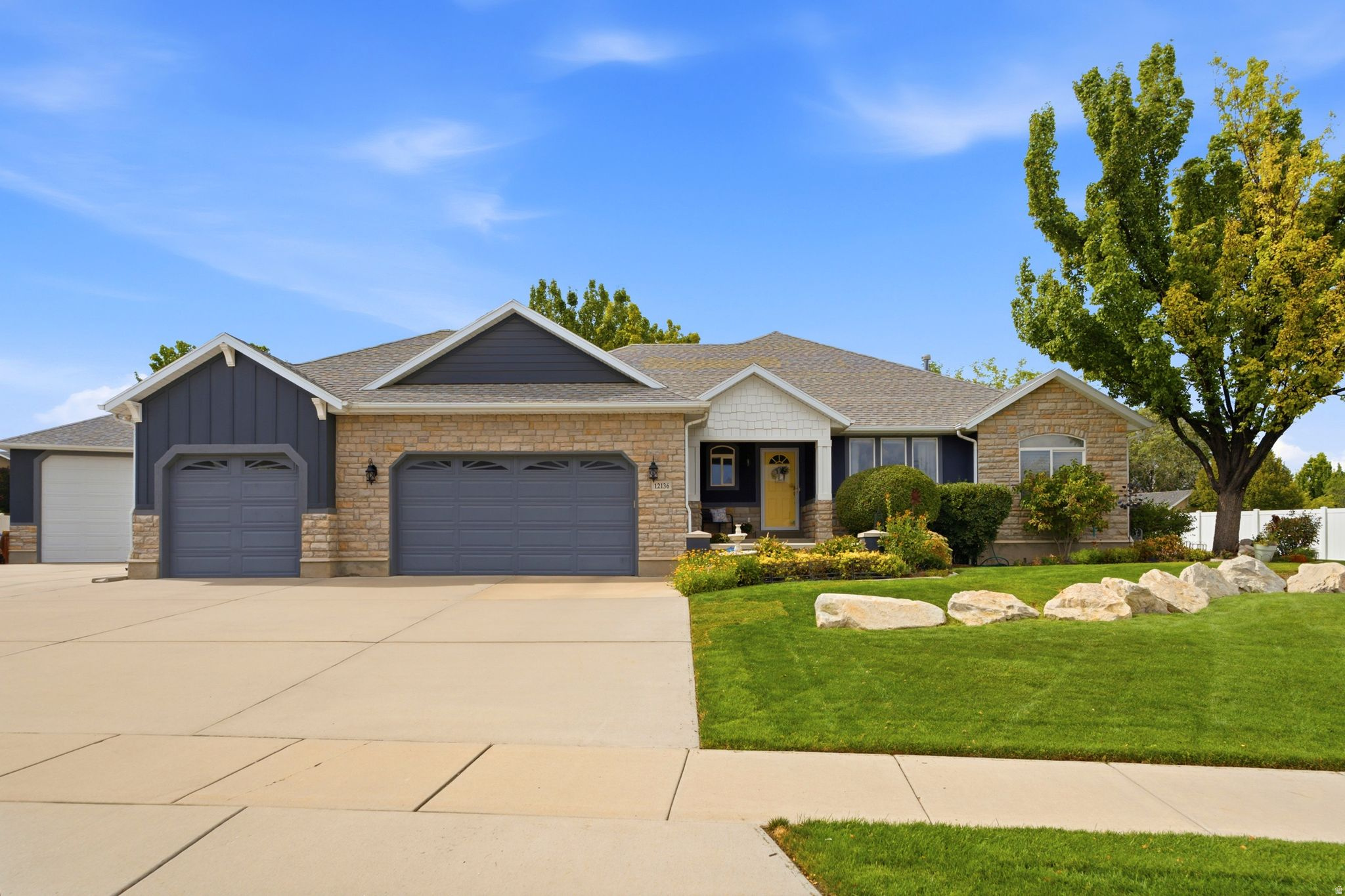 12136 S SWENSEN CIR