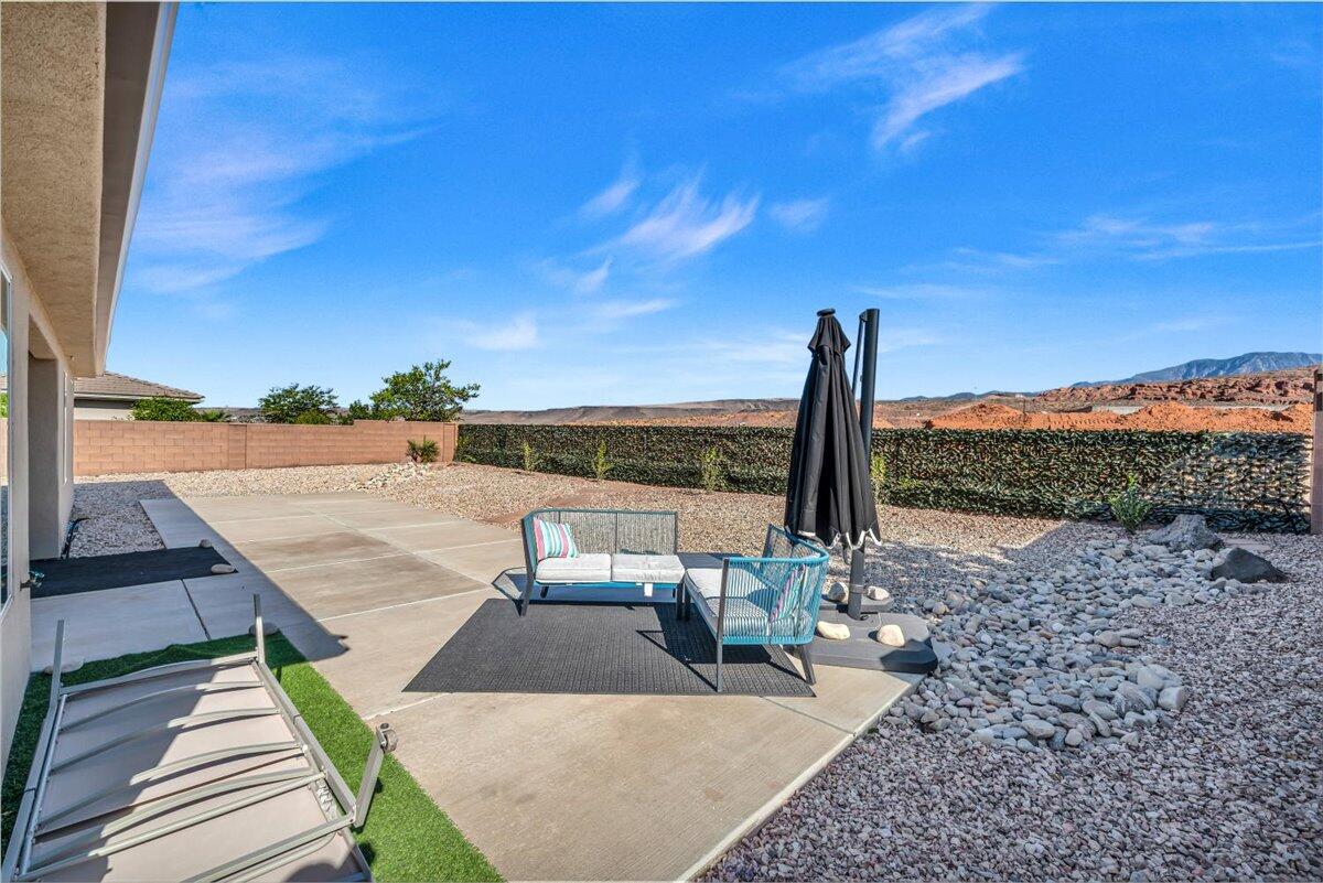 517 Sun Dusk LN
