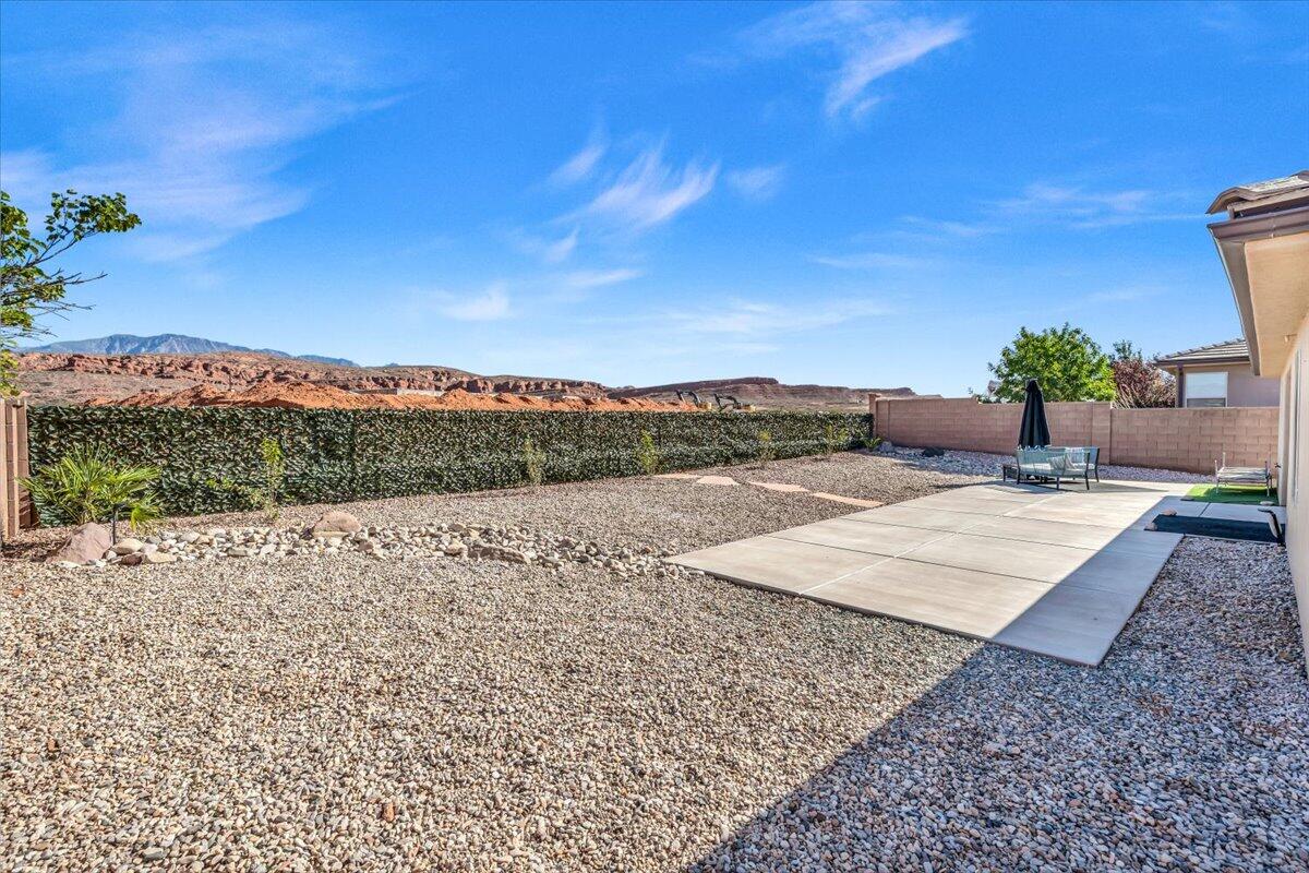 517 Sun Dusk LN