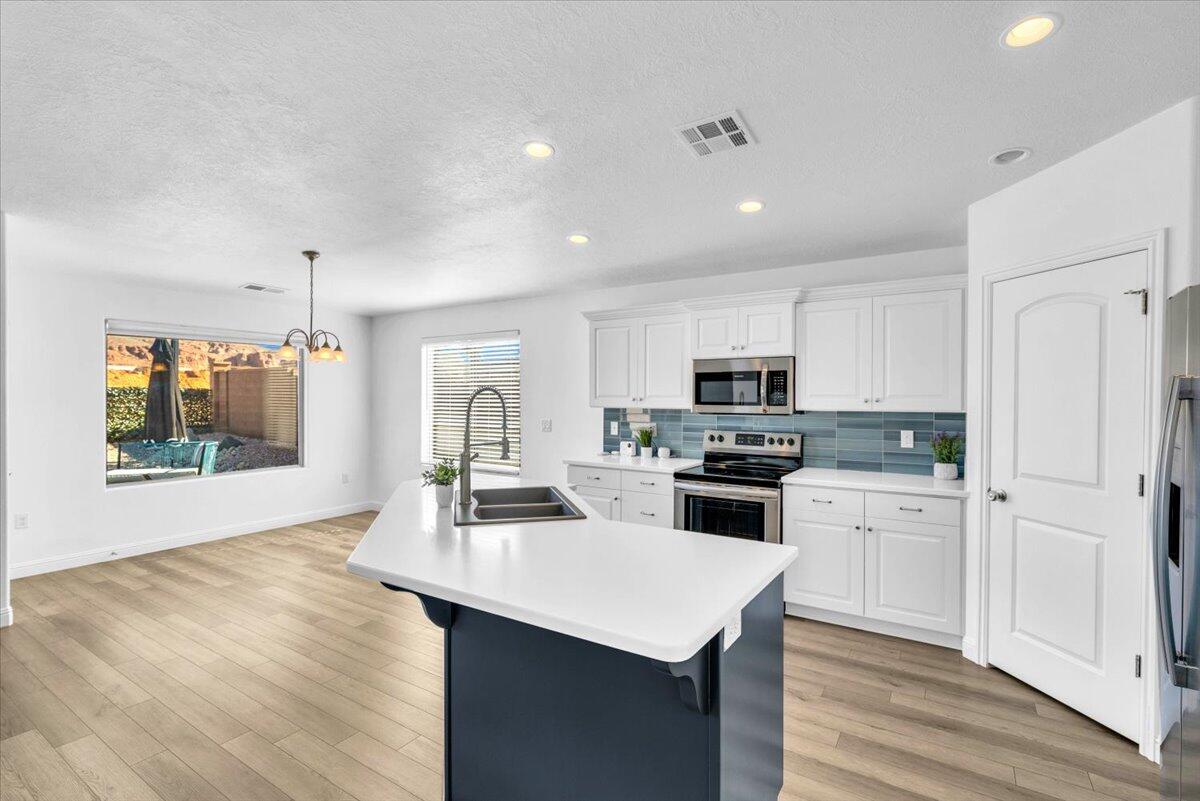 517 Sun Dusk LN
