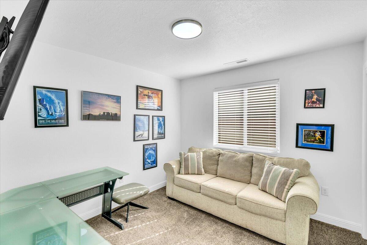 517 Sun Dusk LN