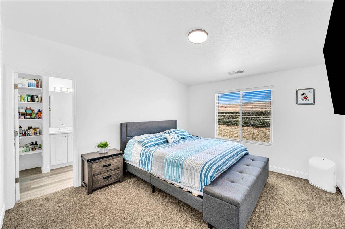 517 Sun Dusk LN