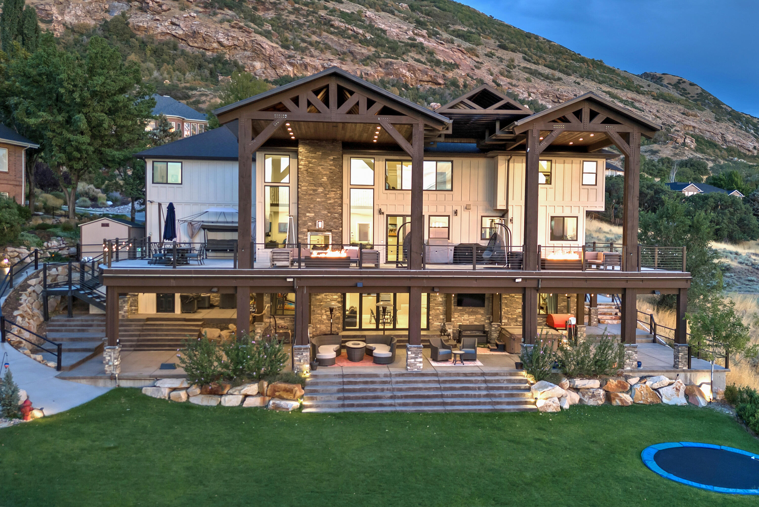 2373 E Bear Hills CIR