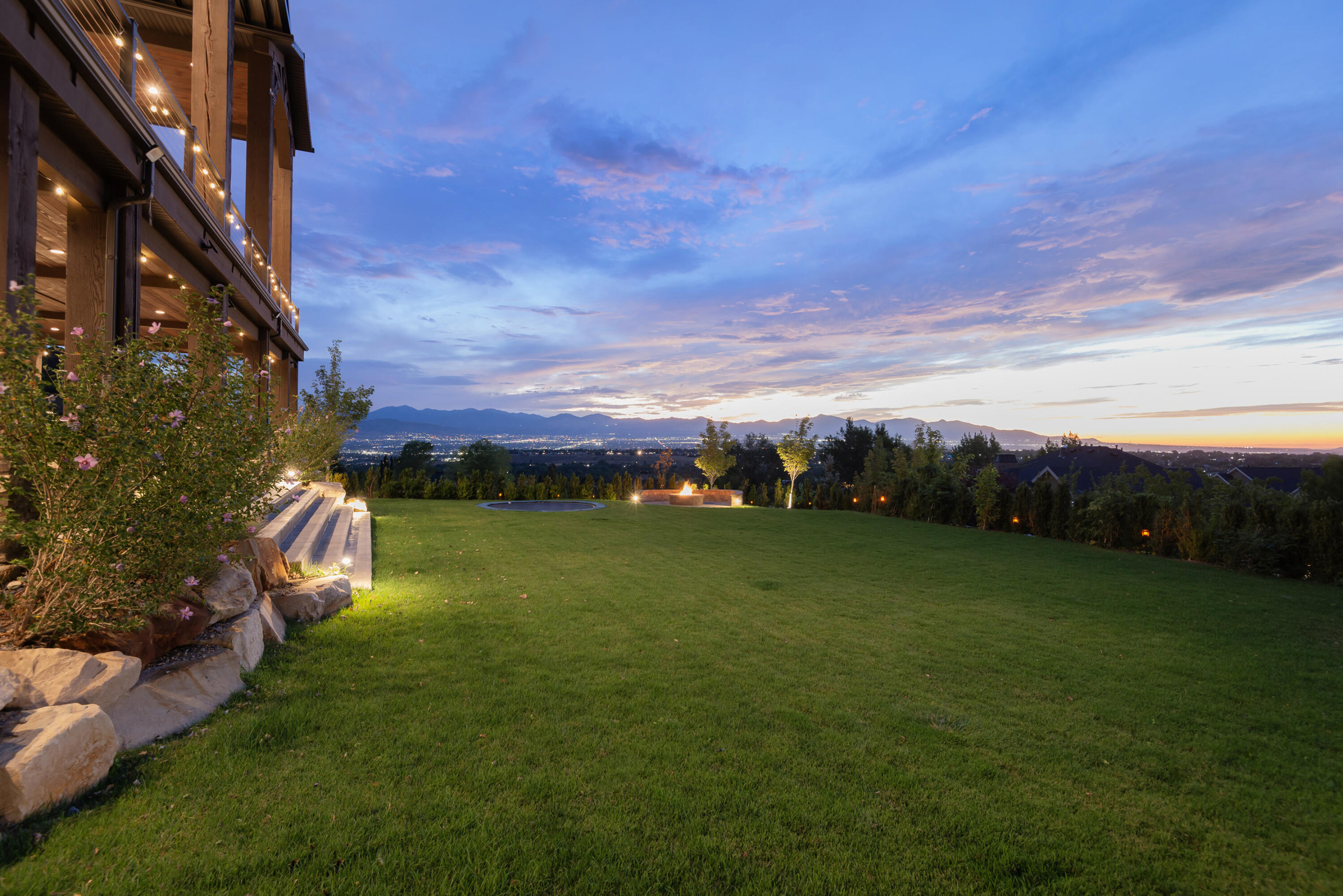 2373 E Bear Hills CIR