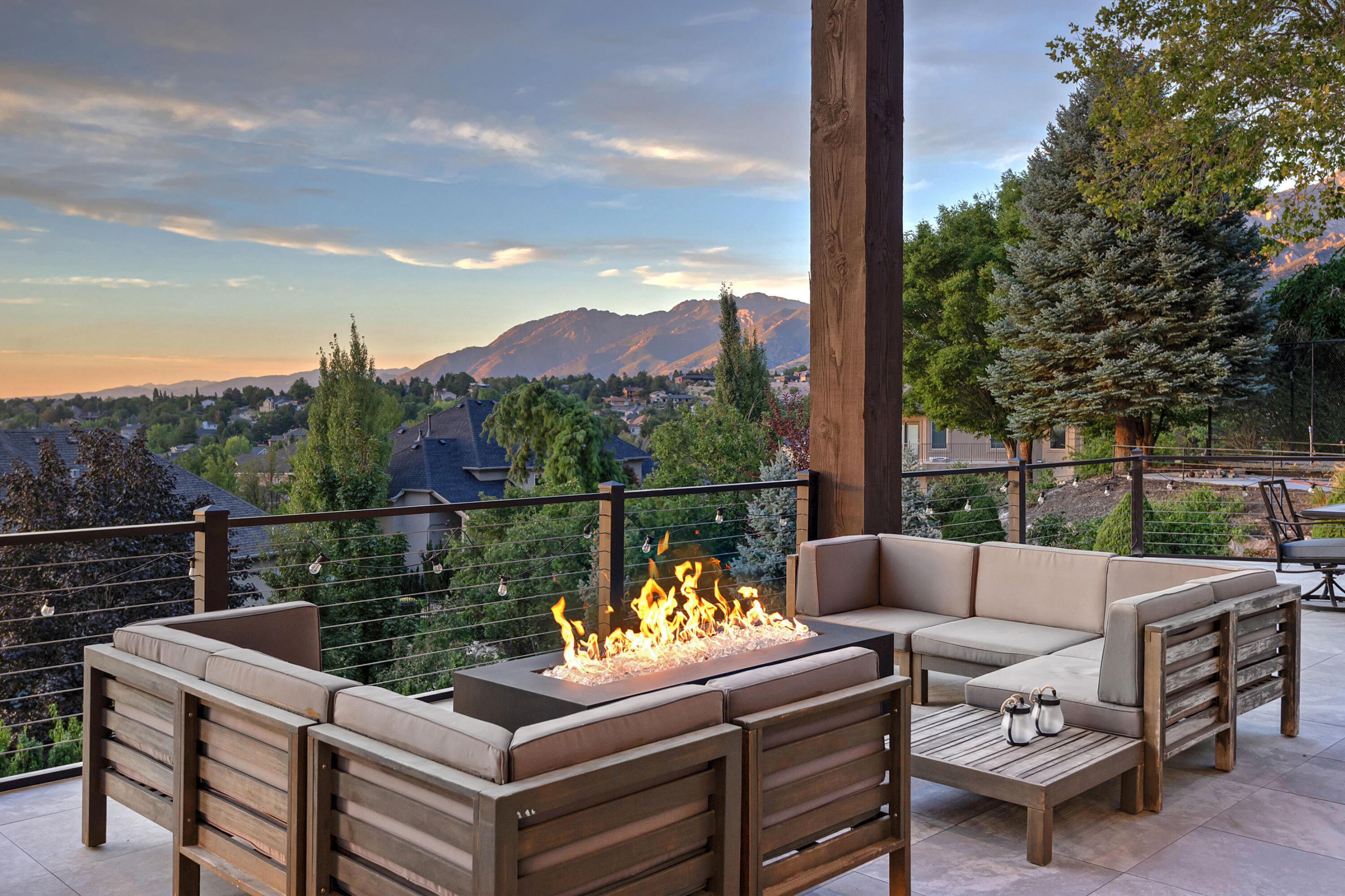 2373 E Bear Hills CIR