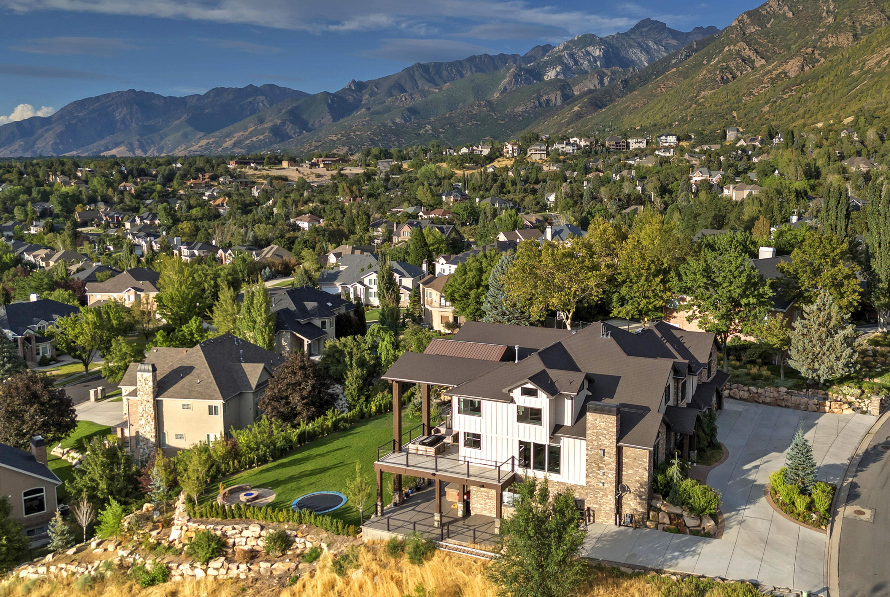 2373 E Bear Hills CIR
