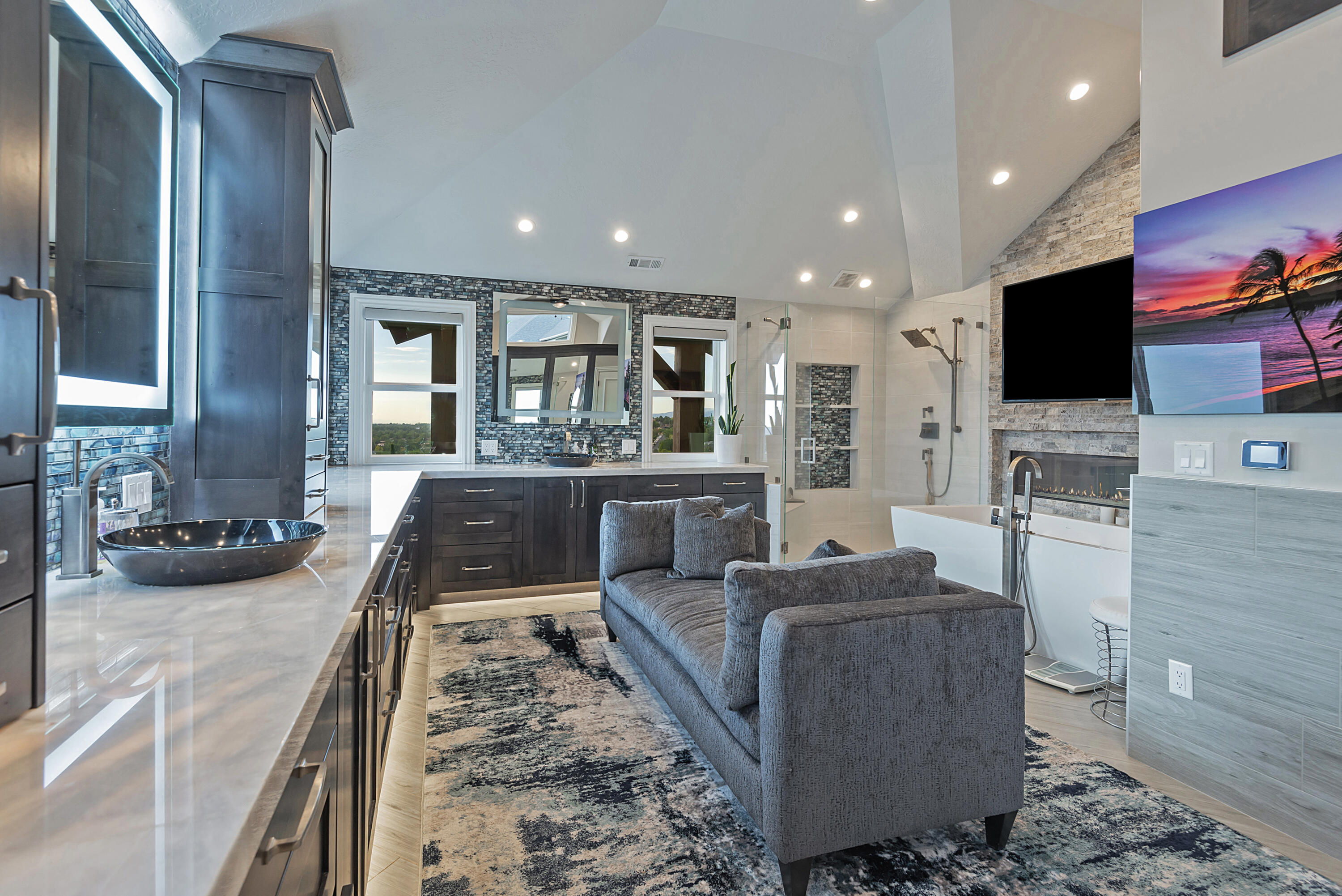 2373 E Bear Hills CIR