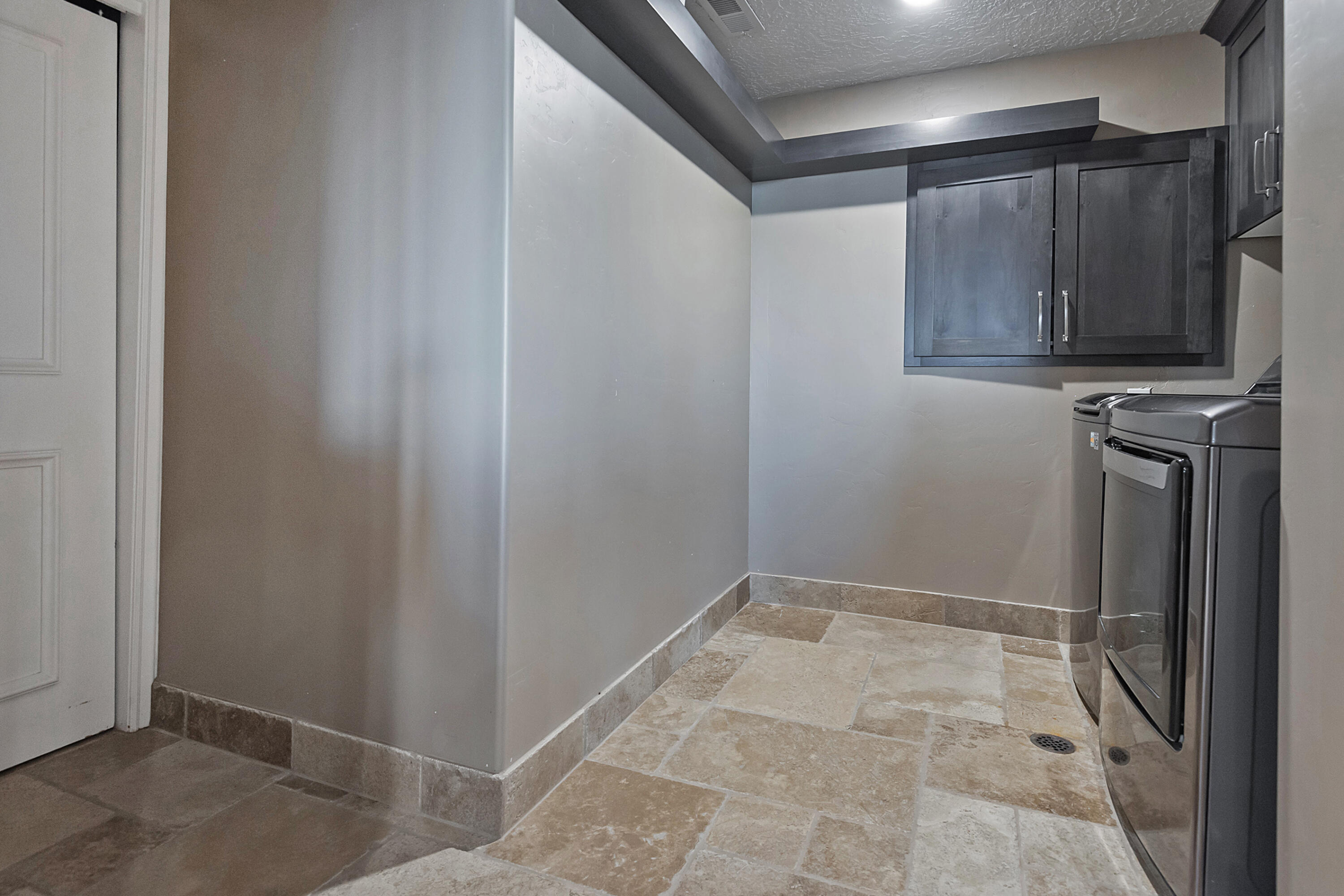 2373 E Bear Hills CIR