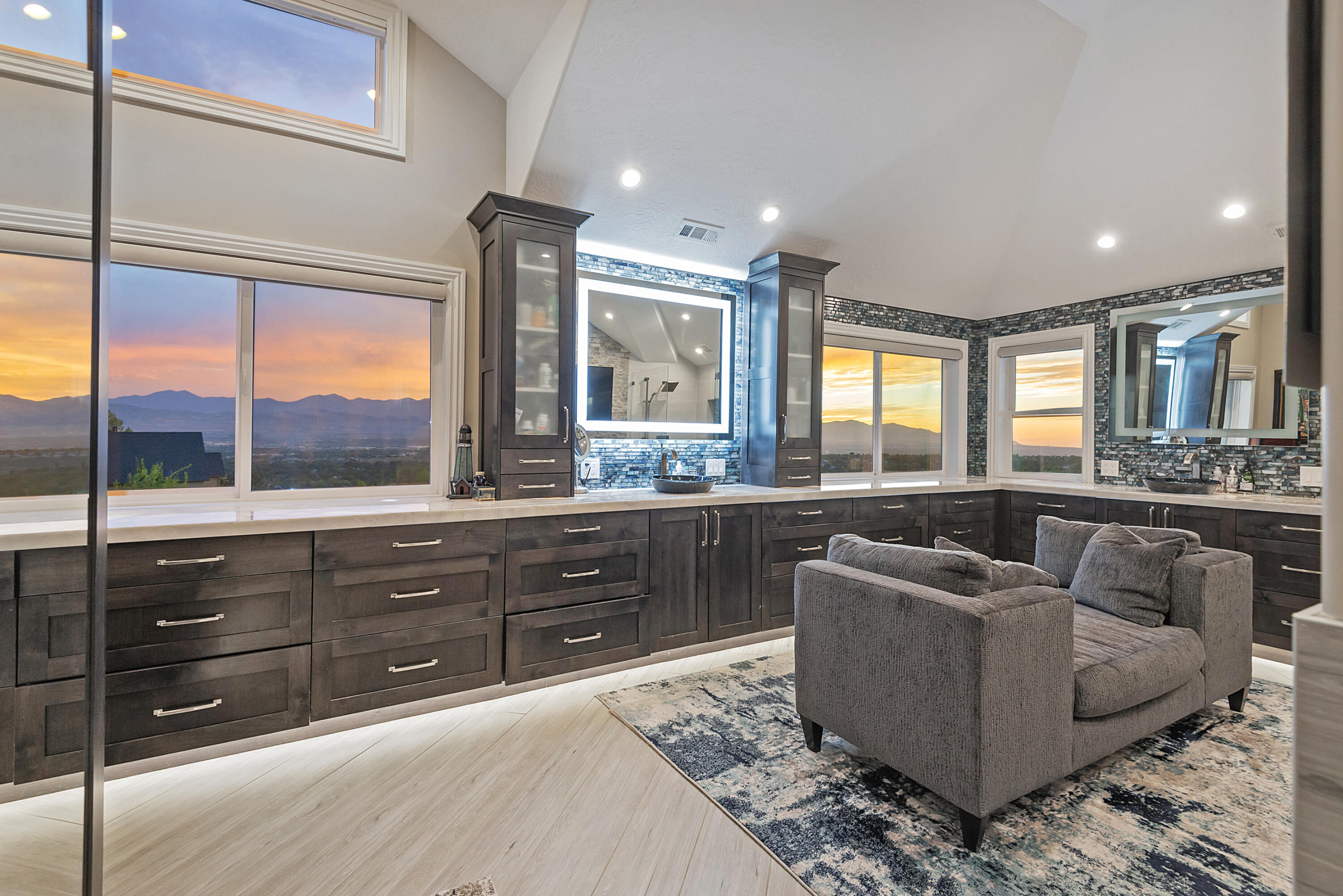 2373 E Bear Hills CIR