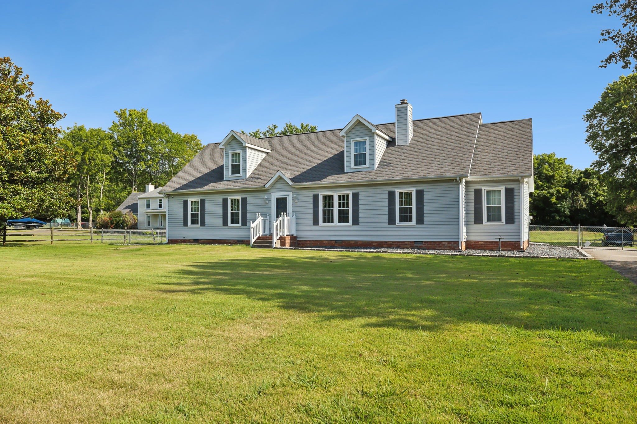 935 Rutledge Dr