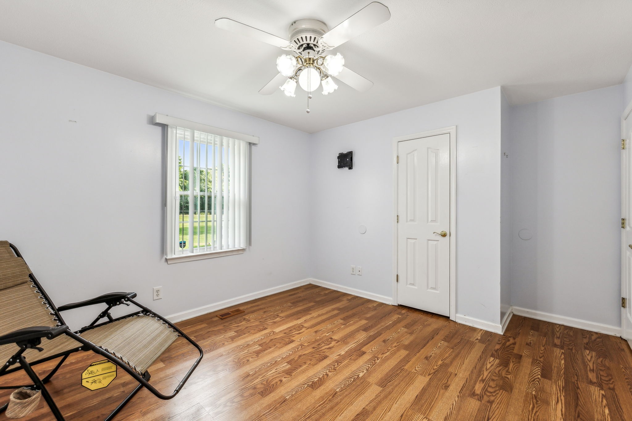 935 Rutledge Dr