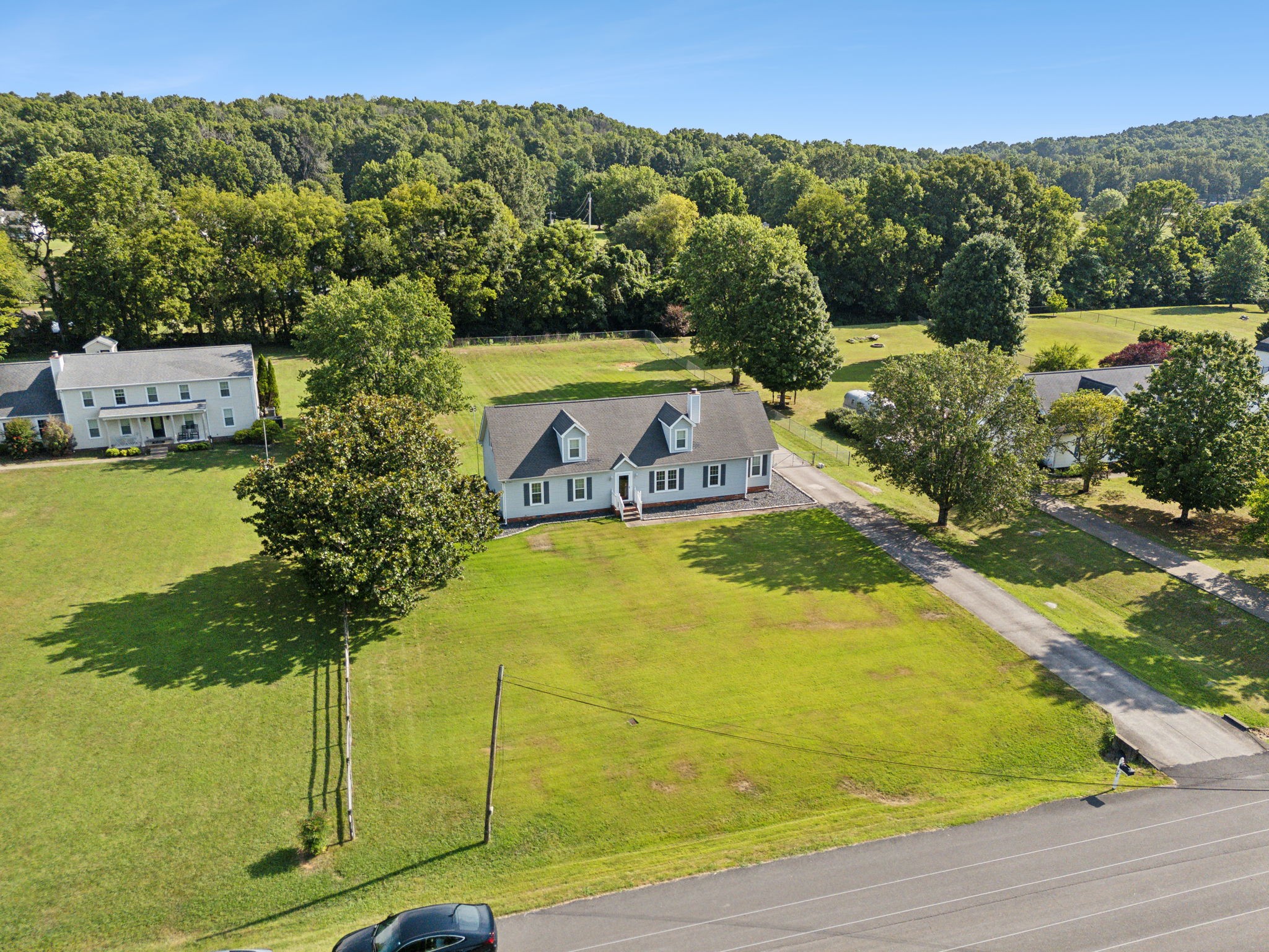 935 Rutledge Dr