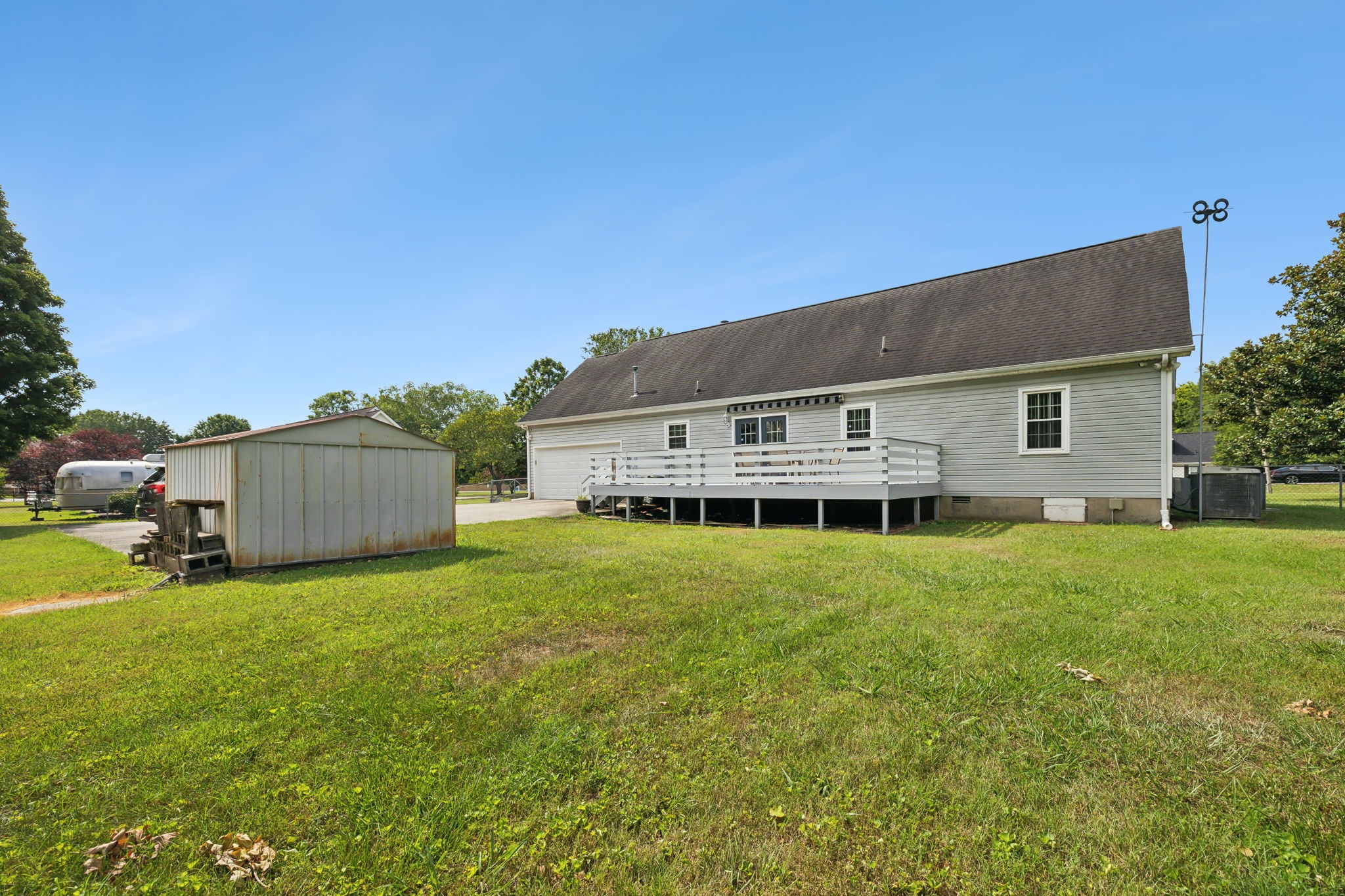 935 Rutledge Dr