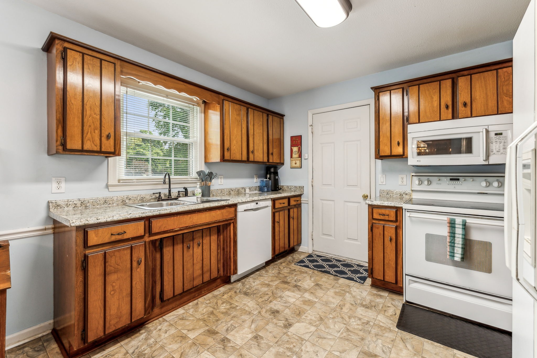 935 Rutledge Dr