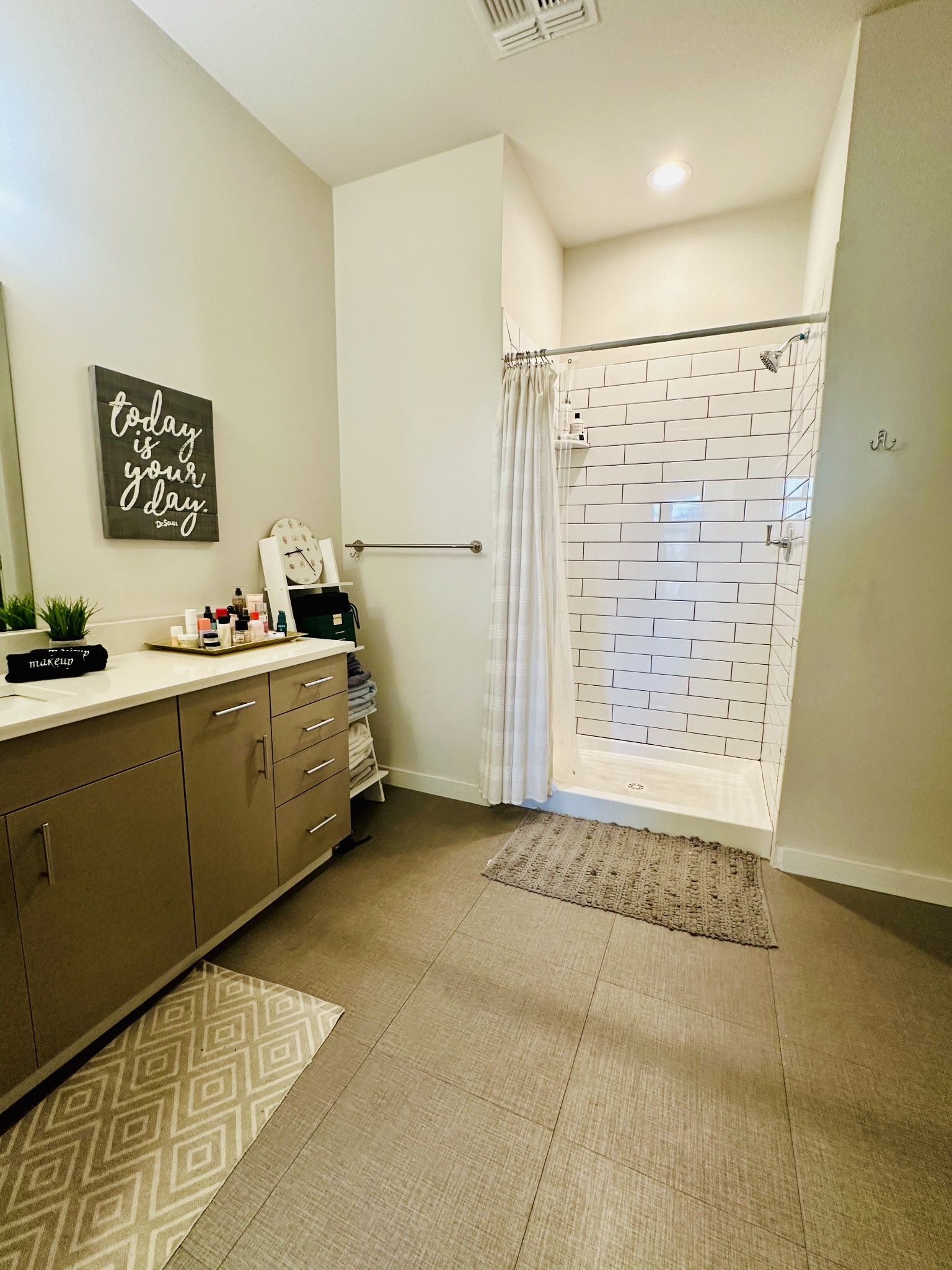 1900 12th Ave, S Unit: 420