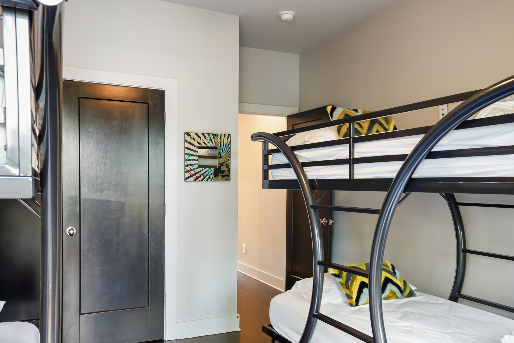 613 27th Ave, N Unit: 2