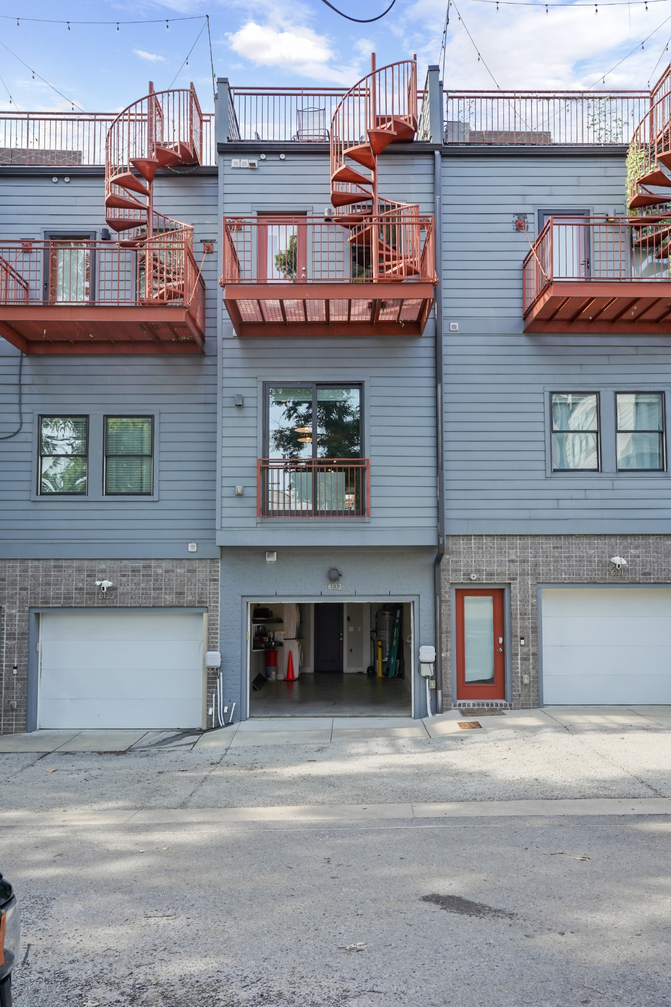 613 27th Ave, N Unit: 2