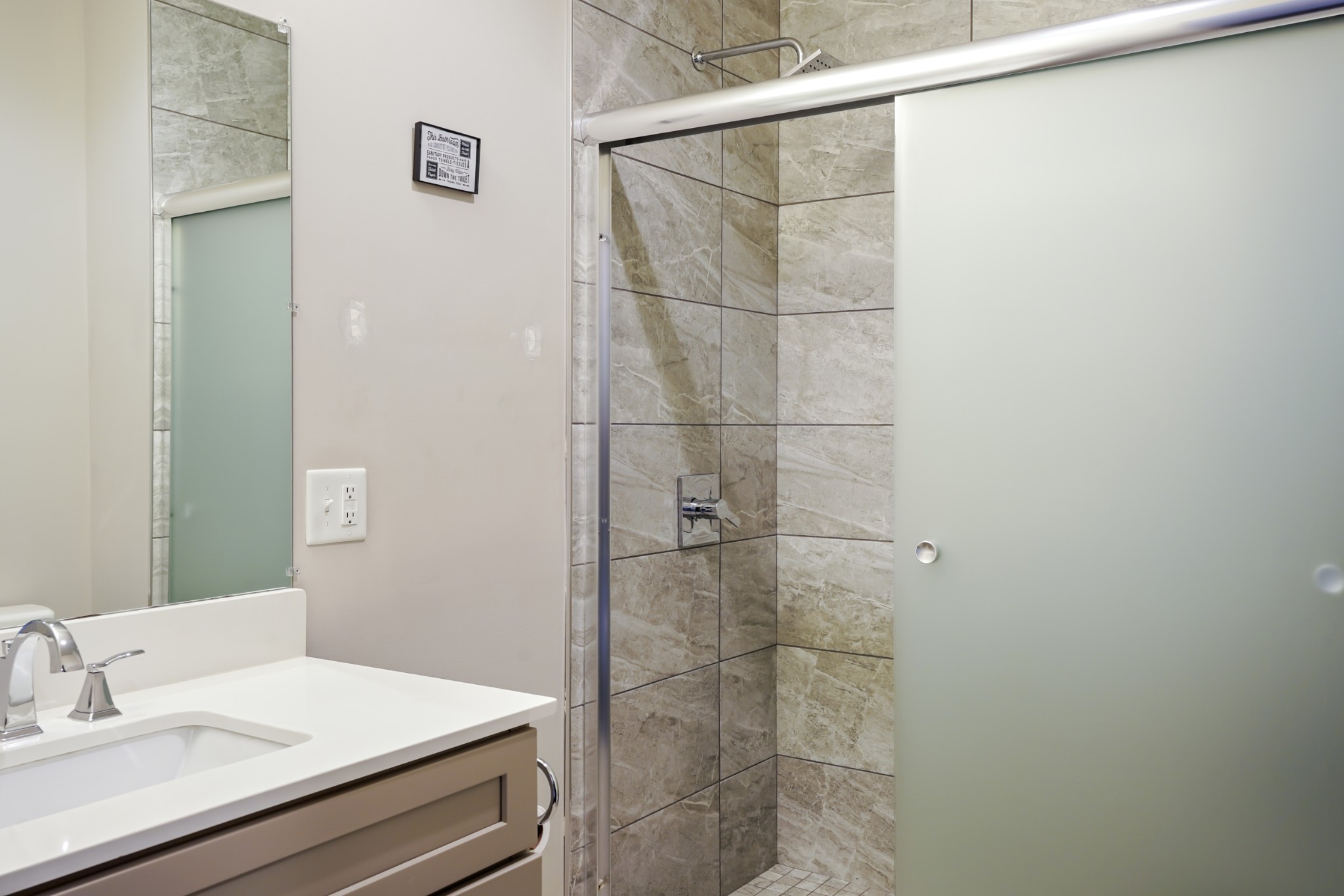 613 27th Ave, N Unit: 2