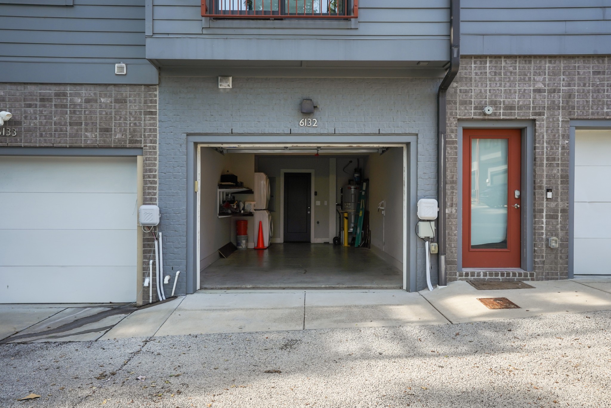 613 27th Ave, N Unit: 2