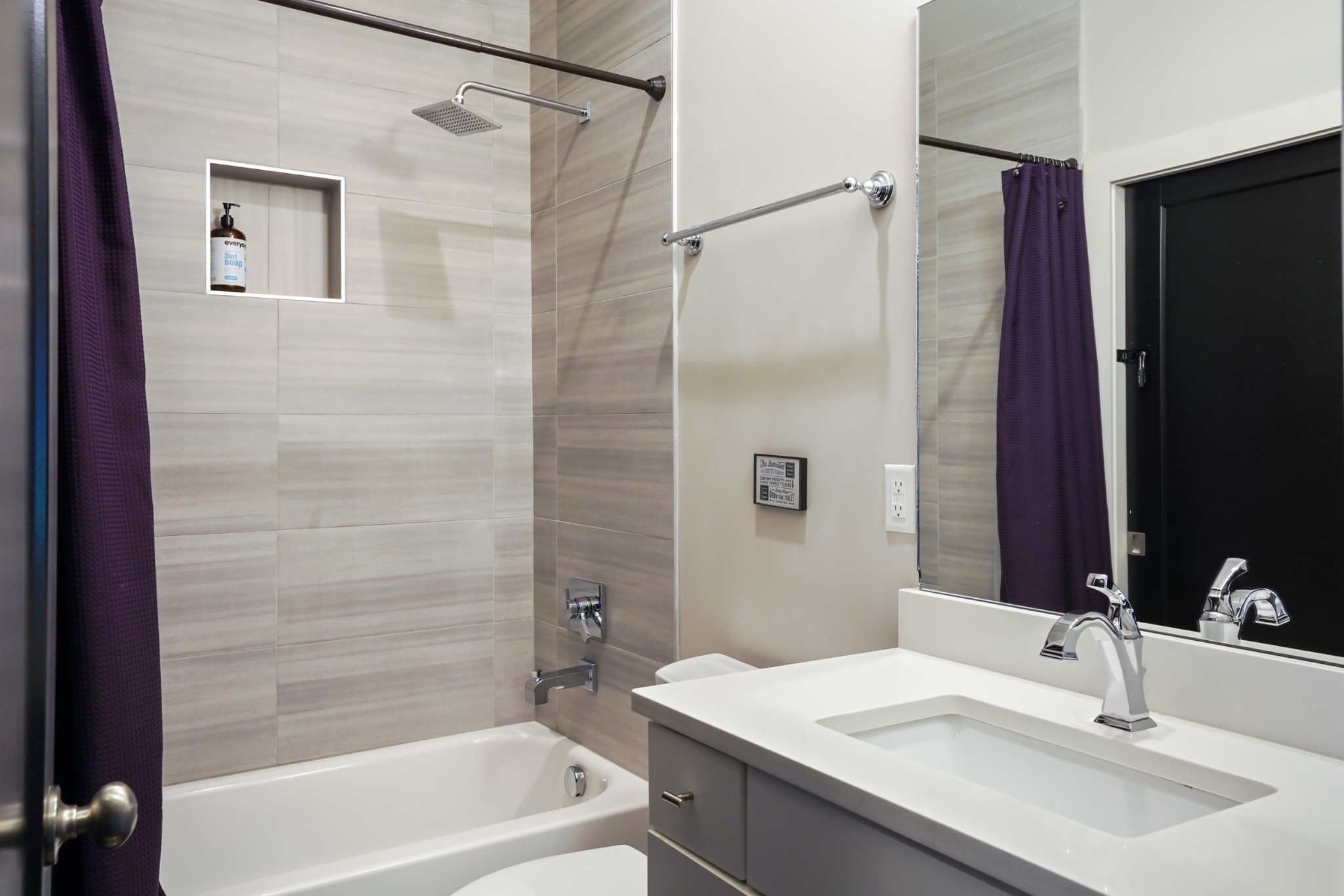 613 27th Ave, N Unit: 2