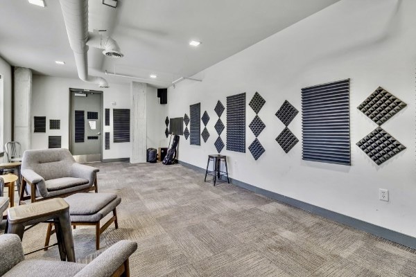 1900 12th Ave, S Unit: 420