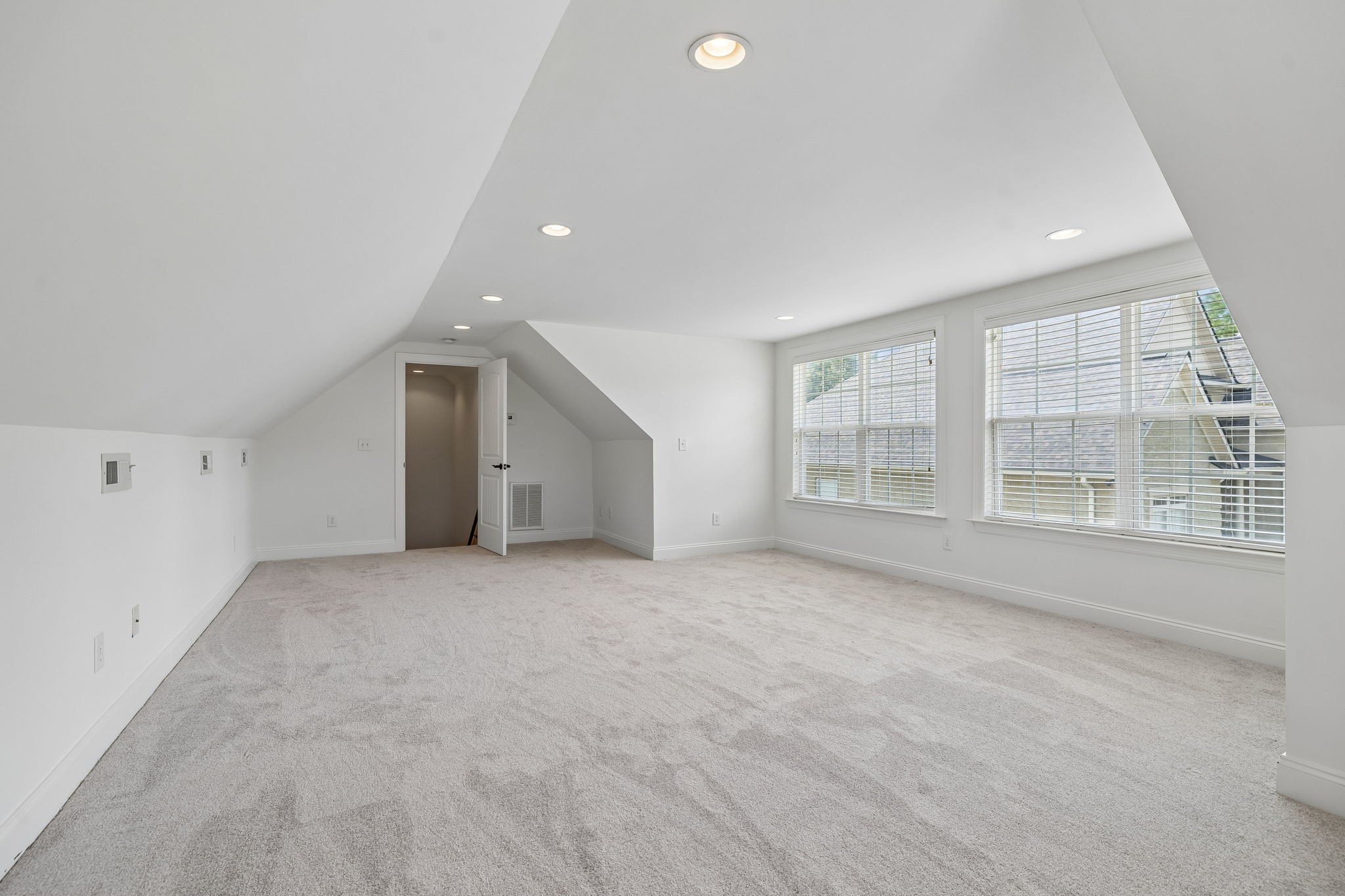 5401 Stonewood Dr