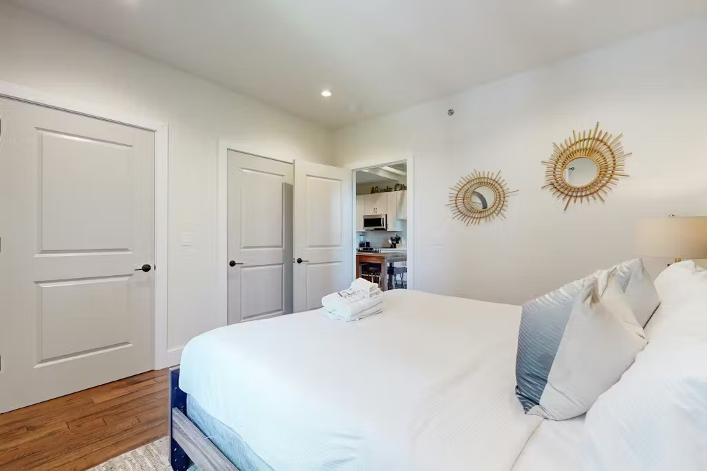 612 21st Ave, N Unit: 412