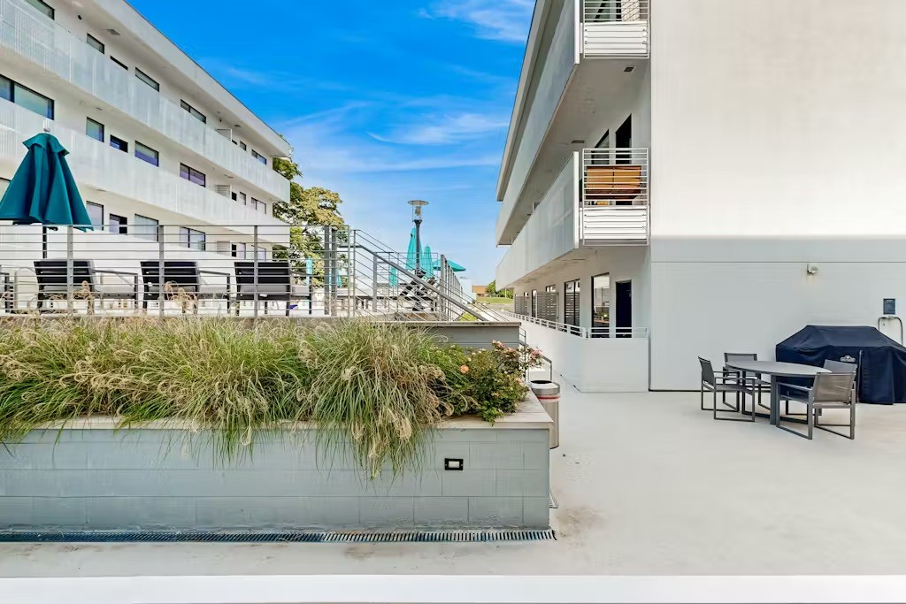 920 King Hollands Ave Unit: 114