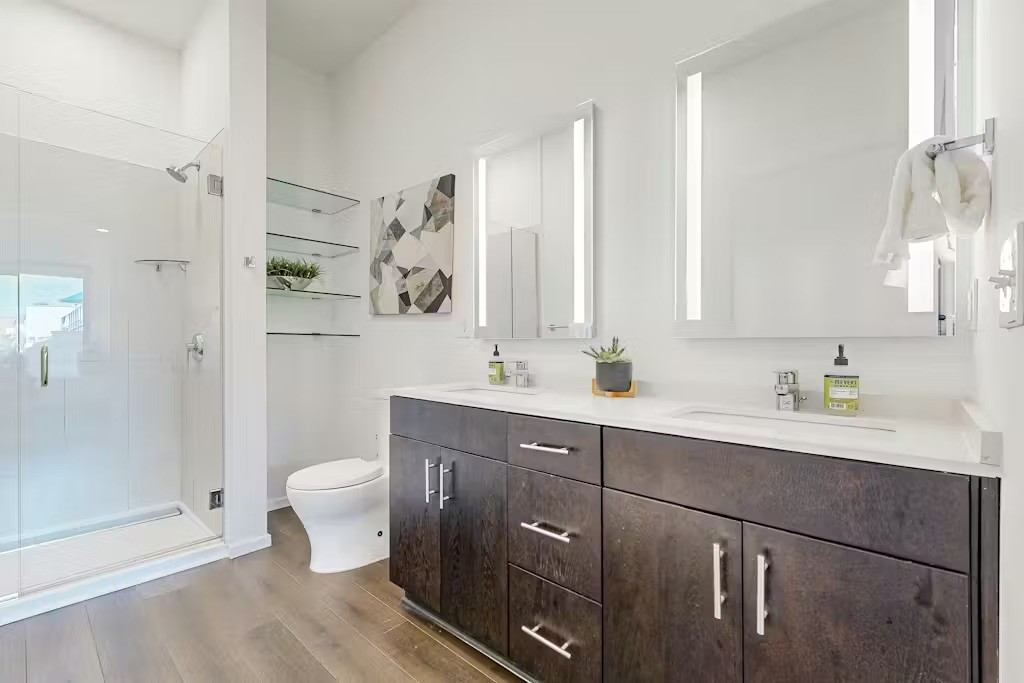 920 King Hollands Ave Unit: 114