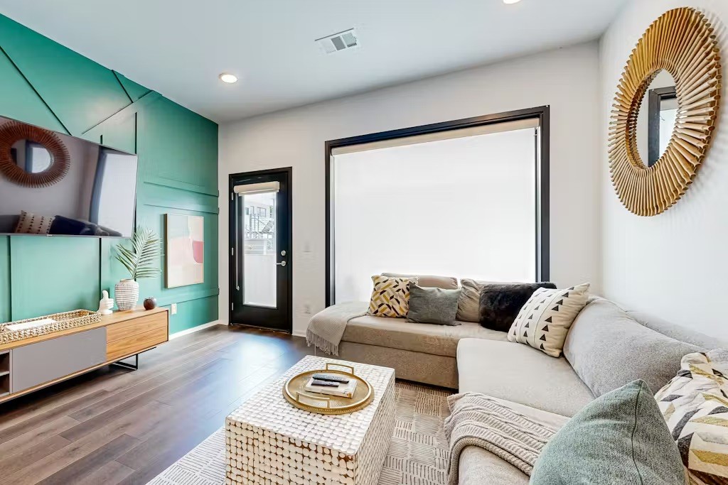 920 King Hollands Ave Unit: 114