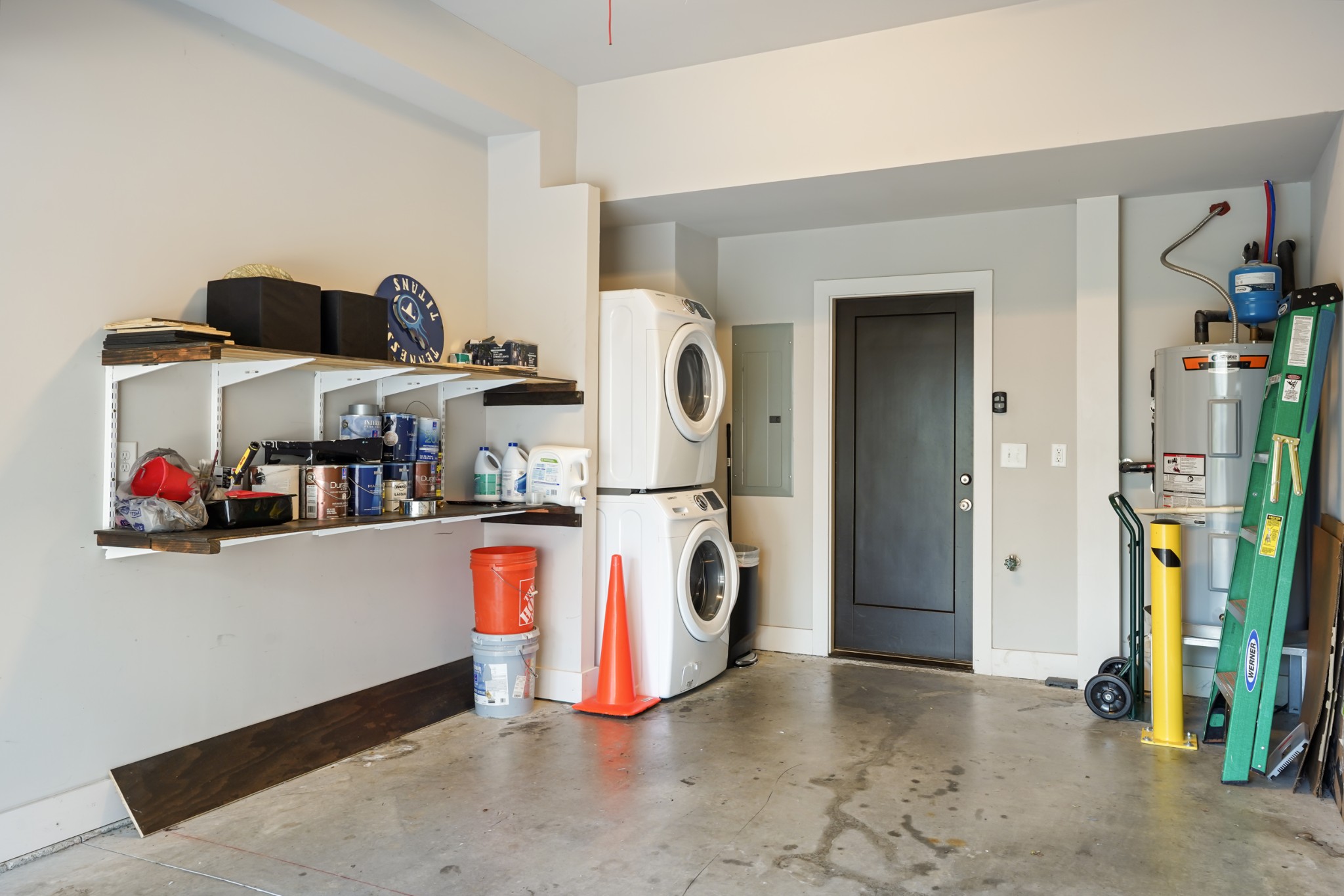 613 27th Ave, N Unit: 2