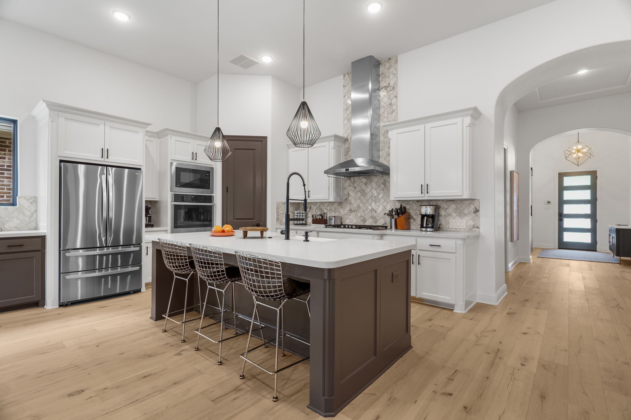 2817 Amesbury