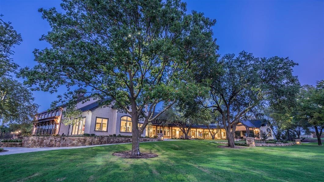 2621 Eclipse Place