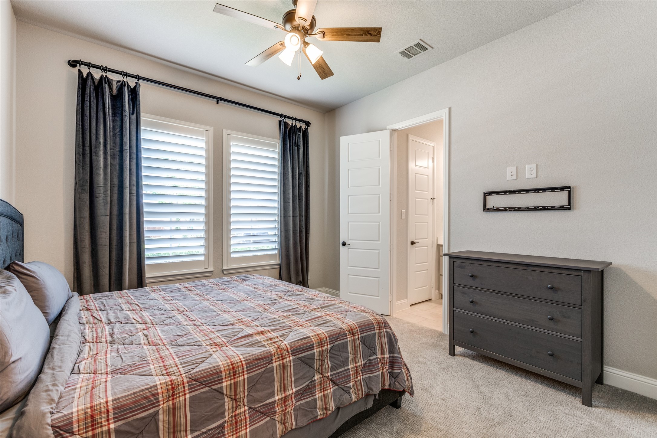 2621 Eclipse Place