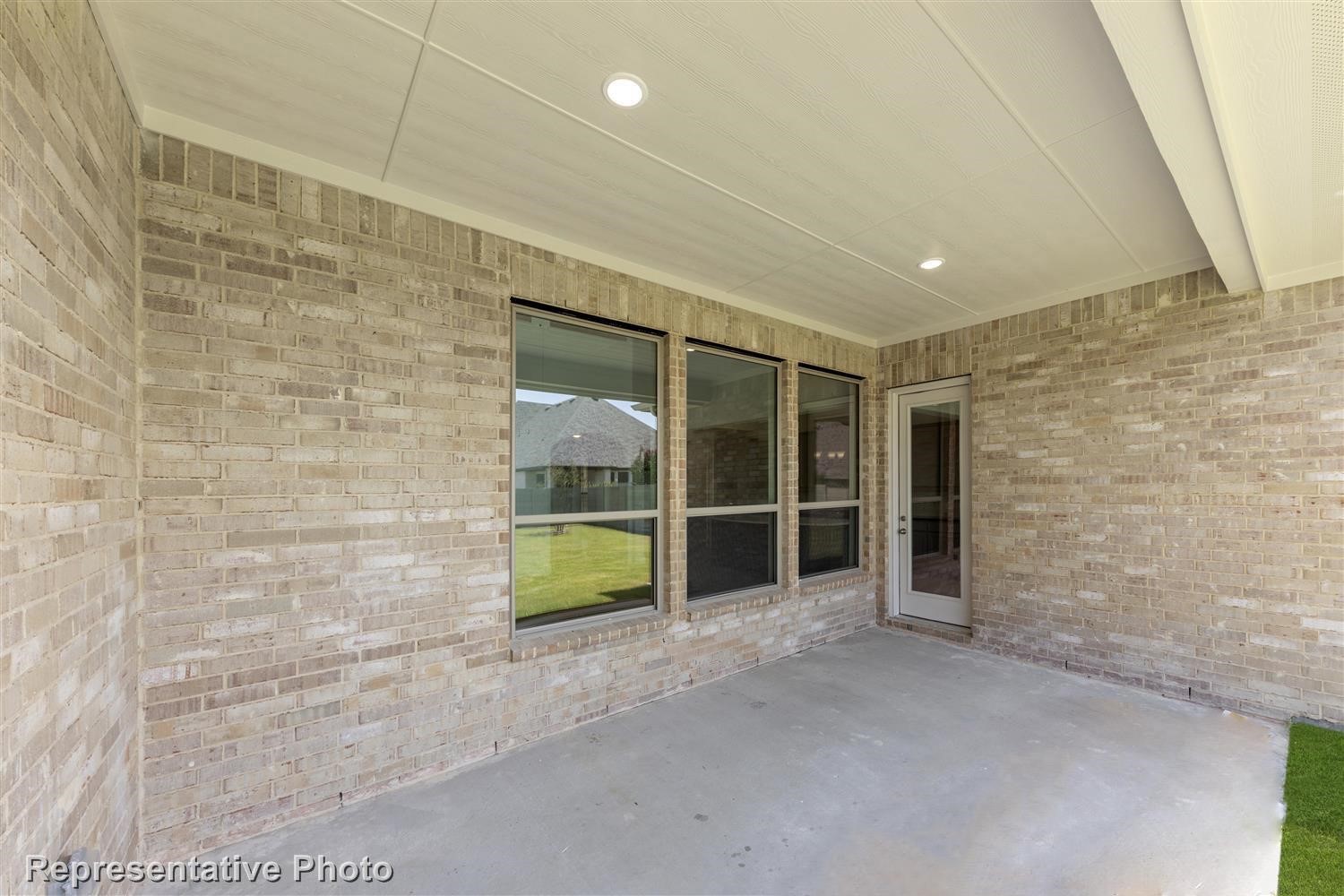 2413 Royal Dove Lane