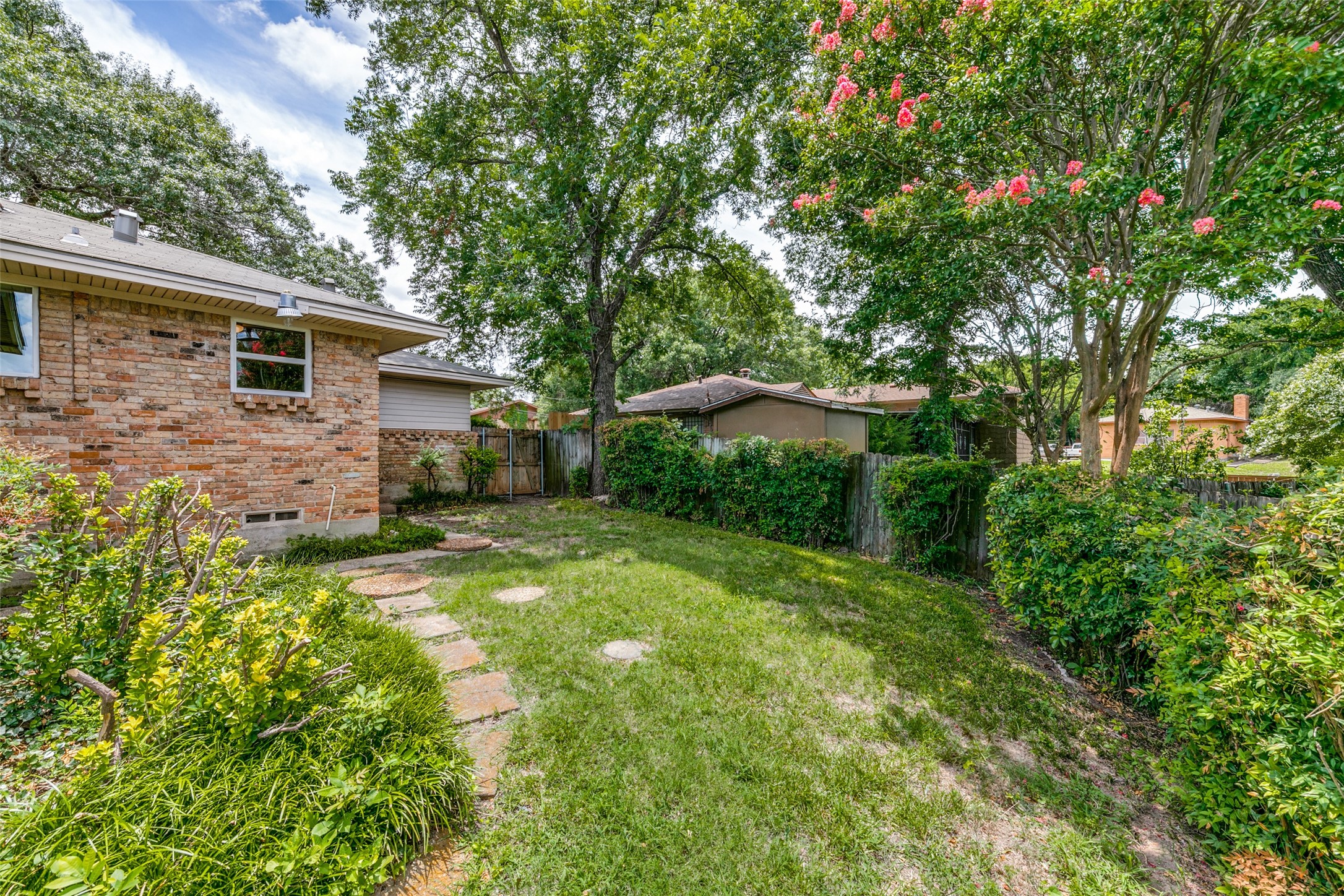 977 Green Castle Drive