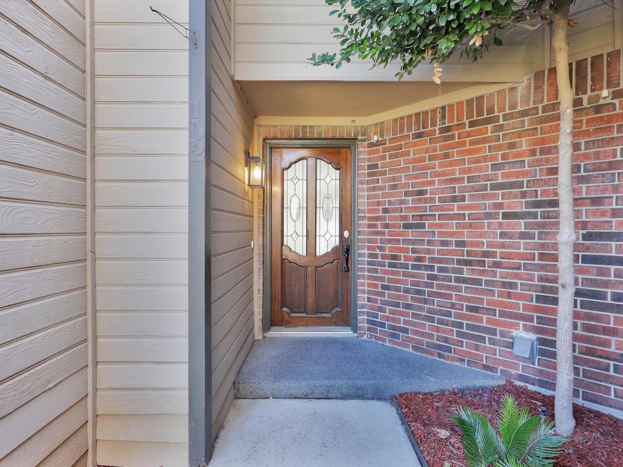 416 Santa Fe Trail 102