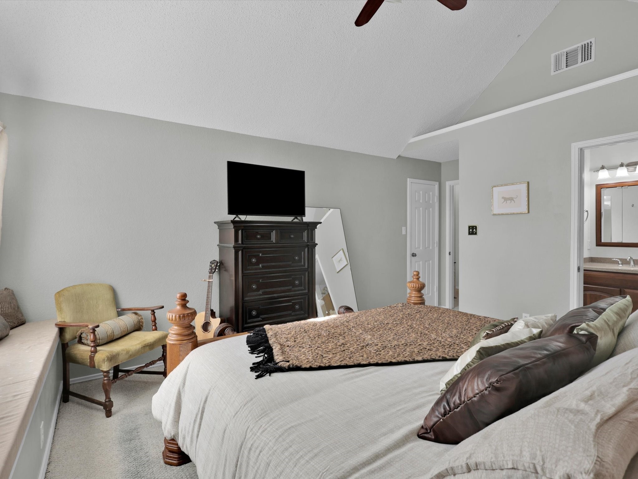 416 Santa Fe Trail 102