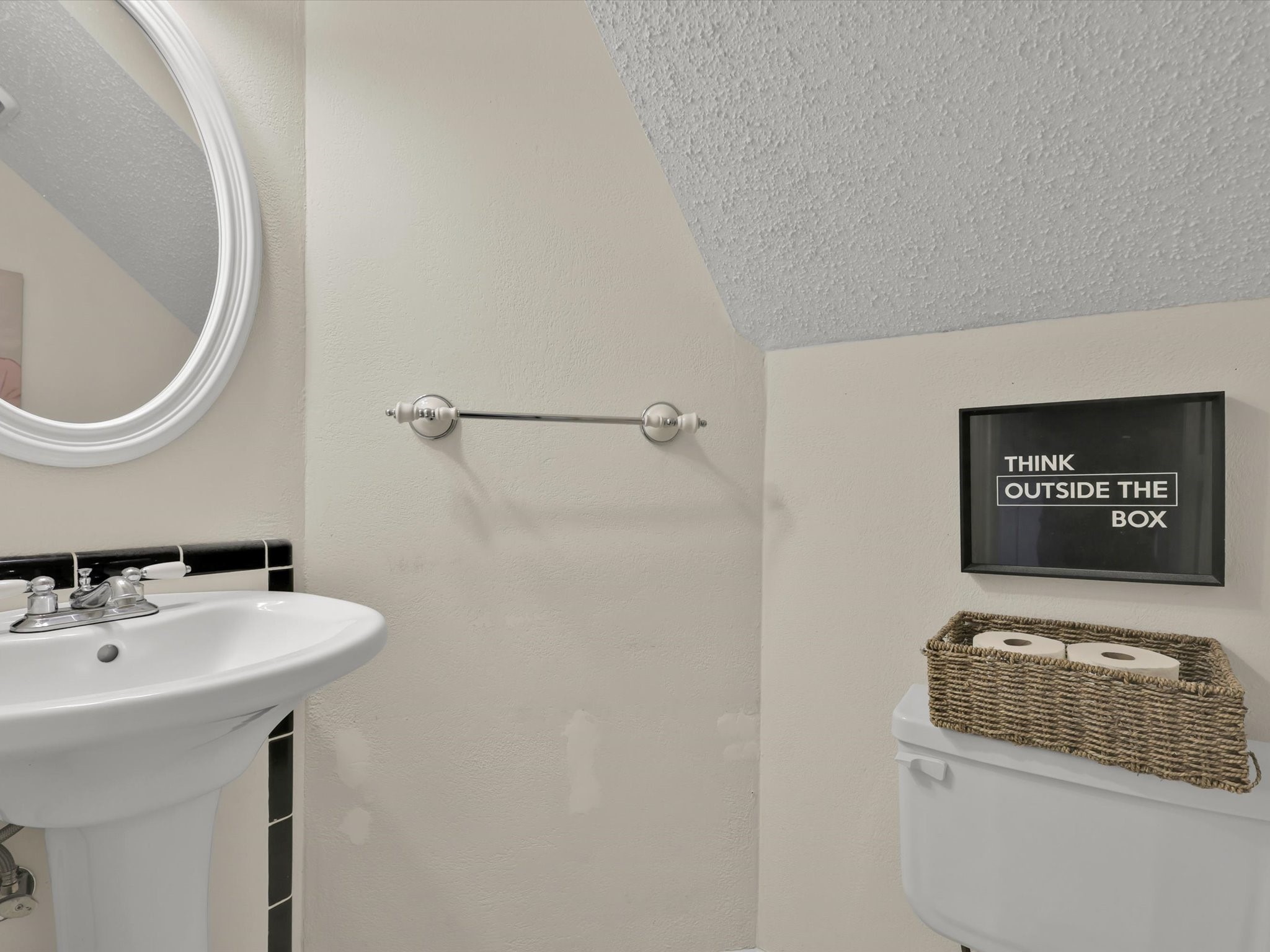 416 Santa Fe Trail 102
