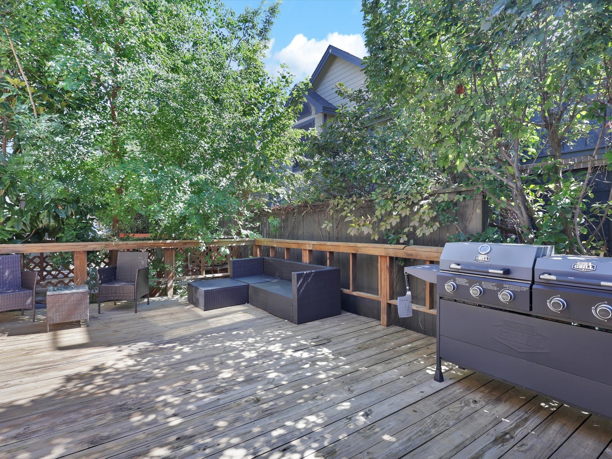 416 Santa Fe Trail 102