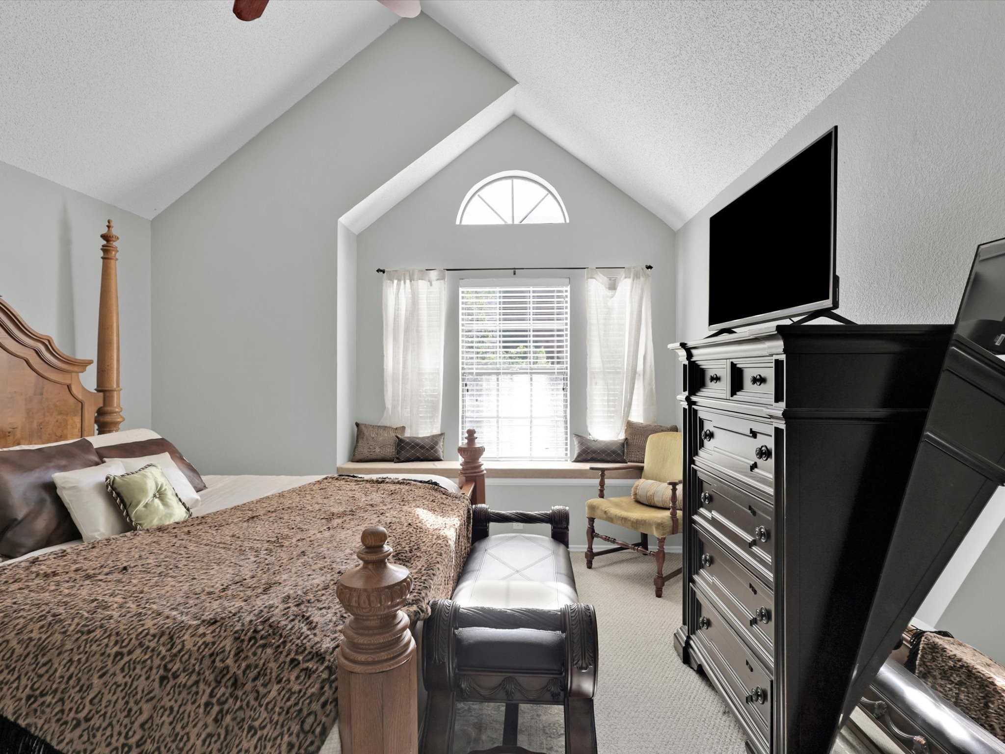 416 Santa Fe Trail 102