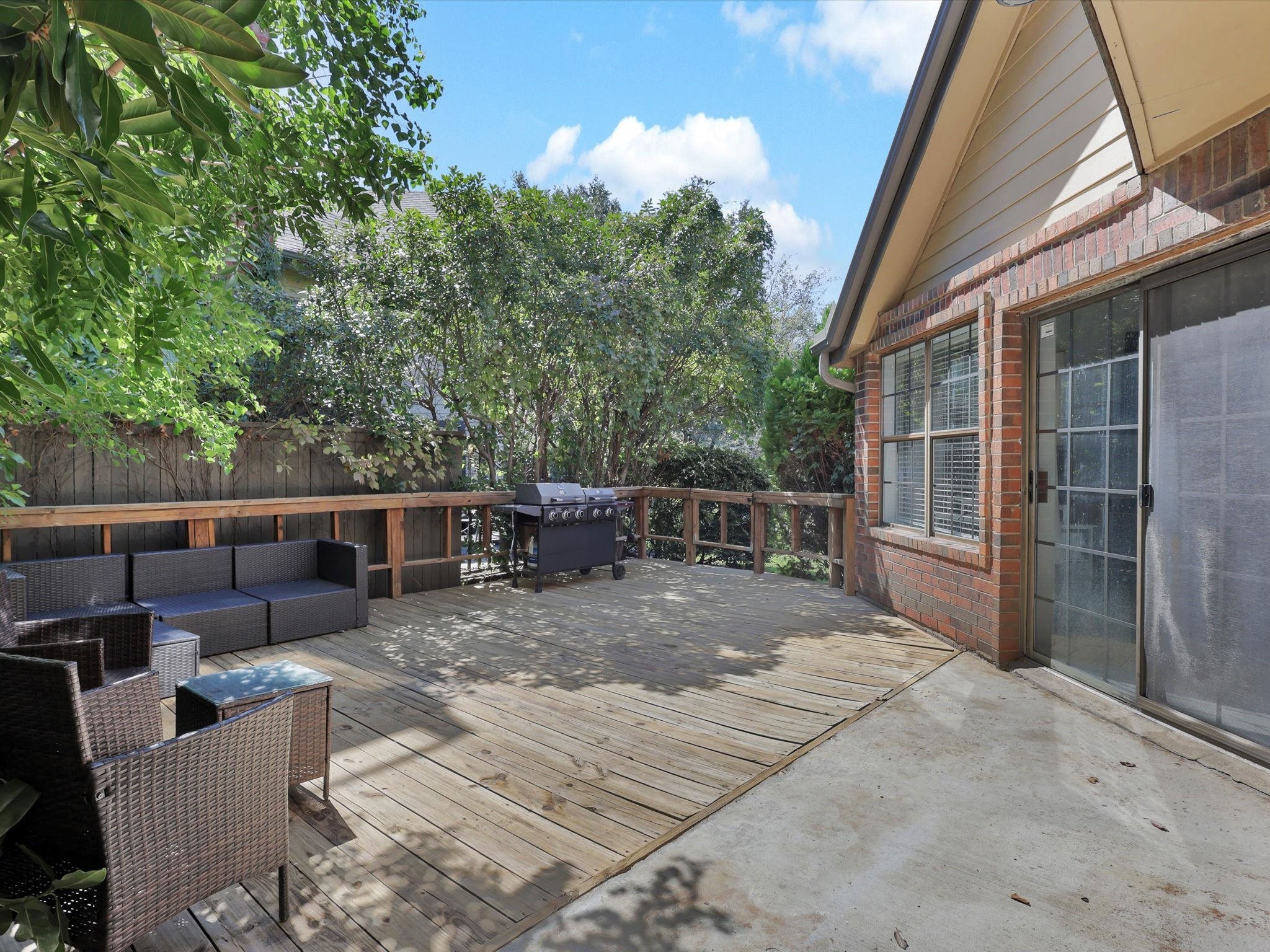 416 Santa Fe Trail 102