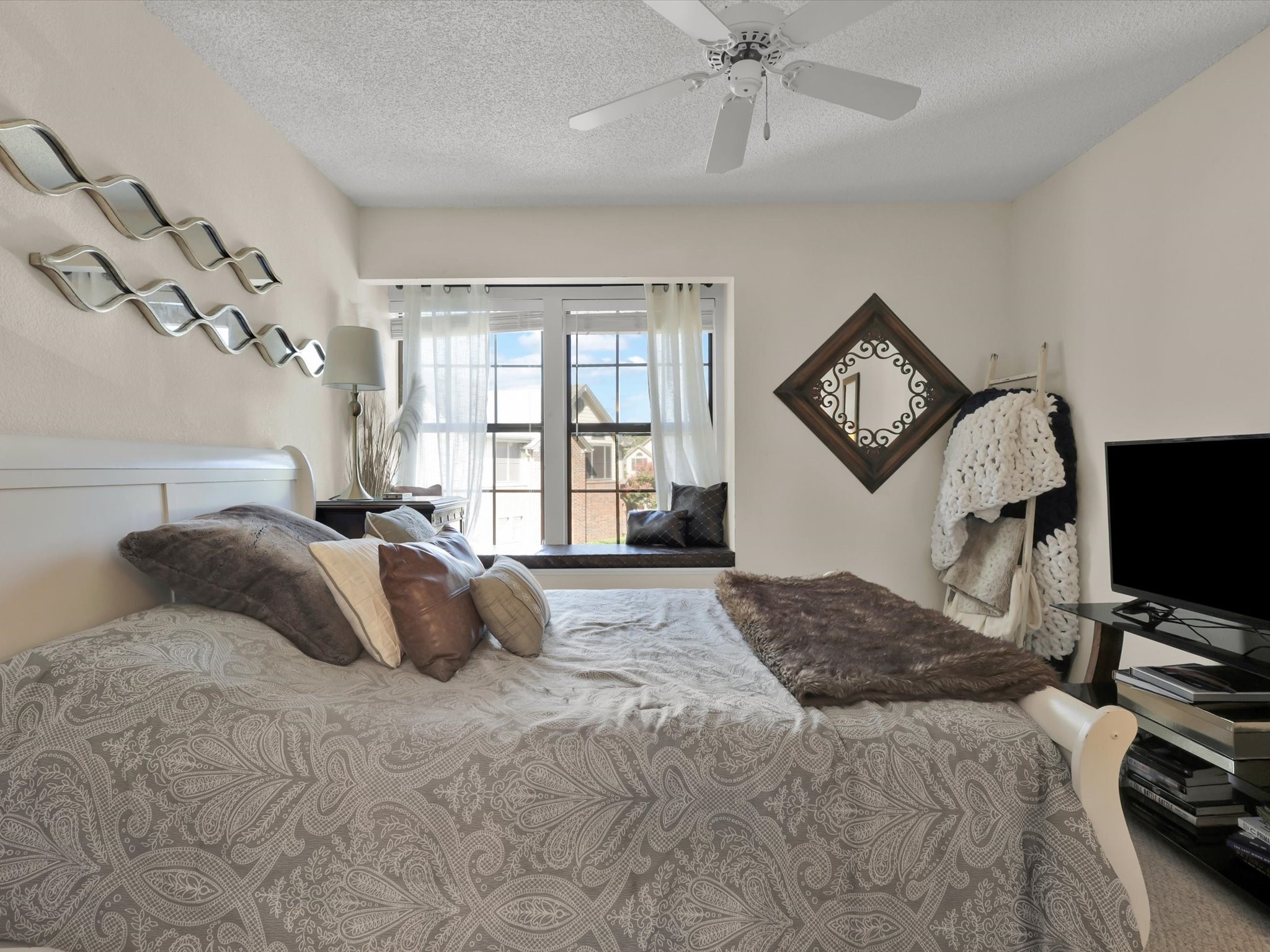 416 Santa Fe Trail 102